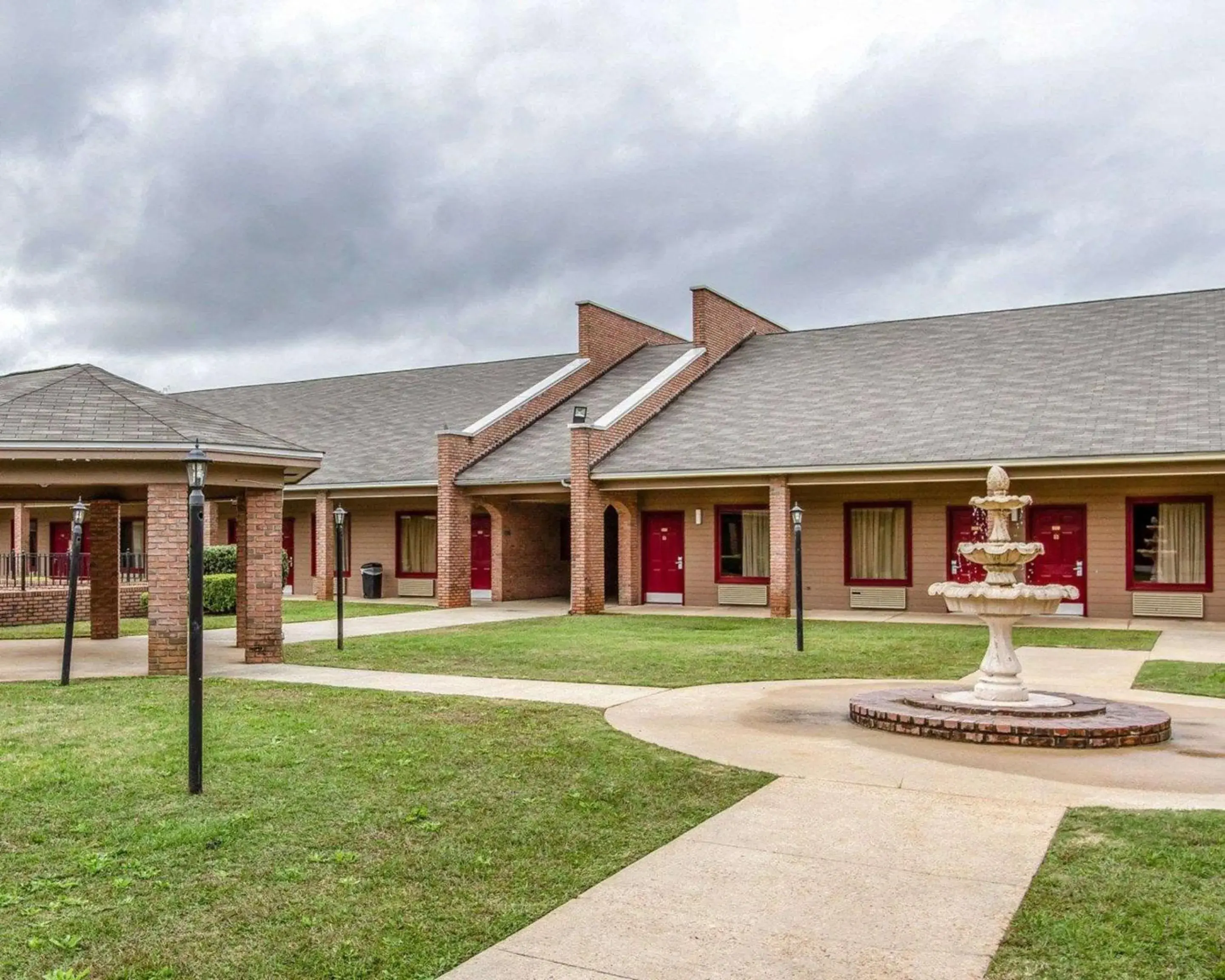 Property Building in Econo Lodge Inn & Suites Enterprise