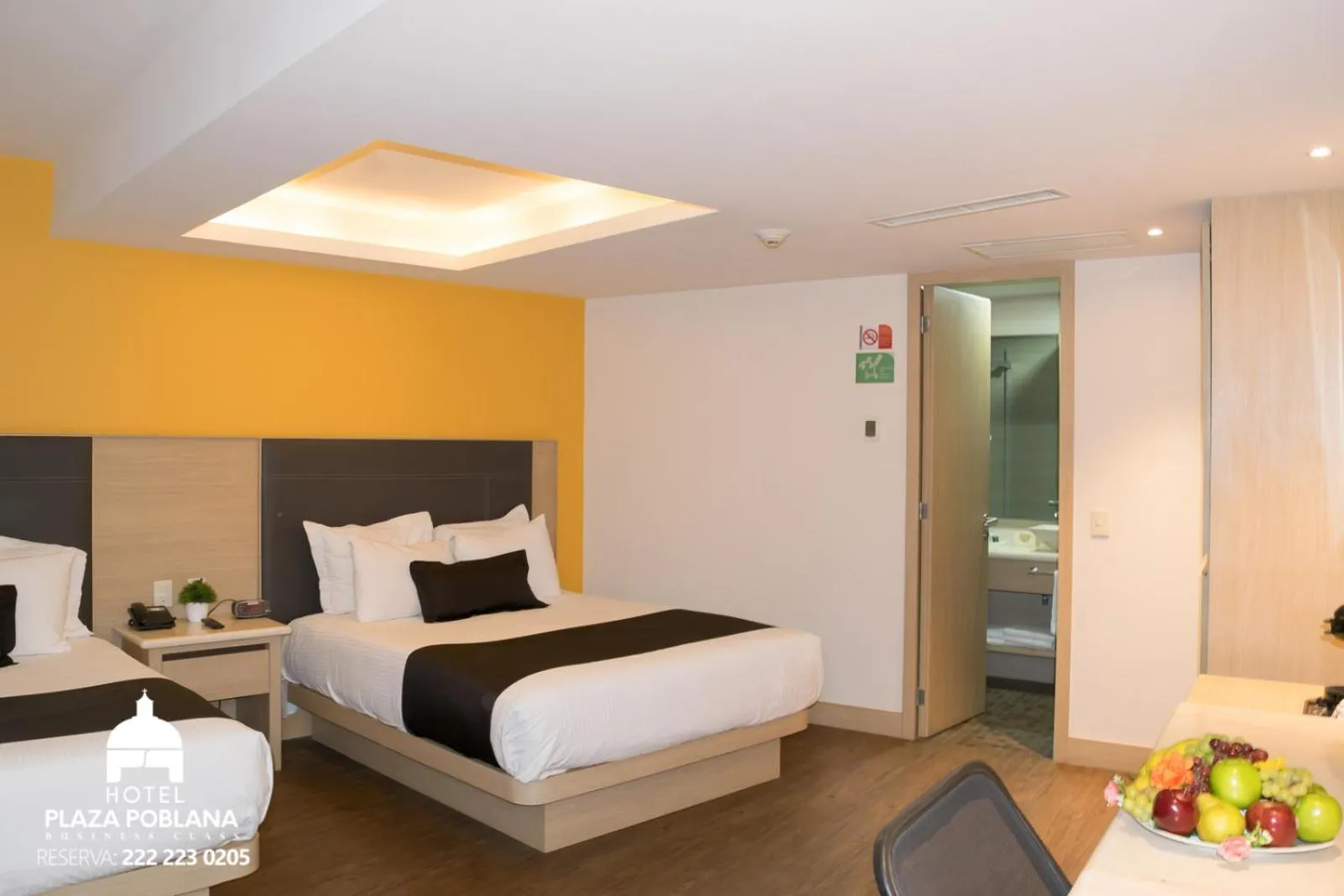 Bedroom, Bed in Plaza Poblana