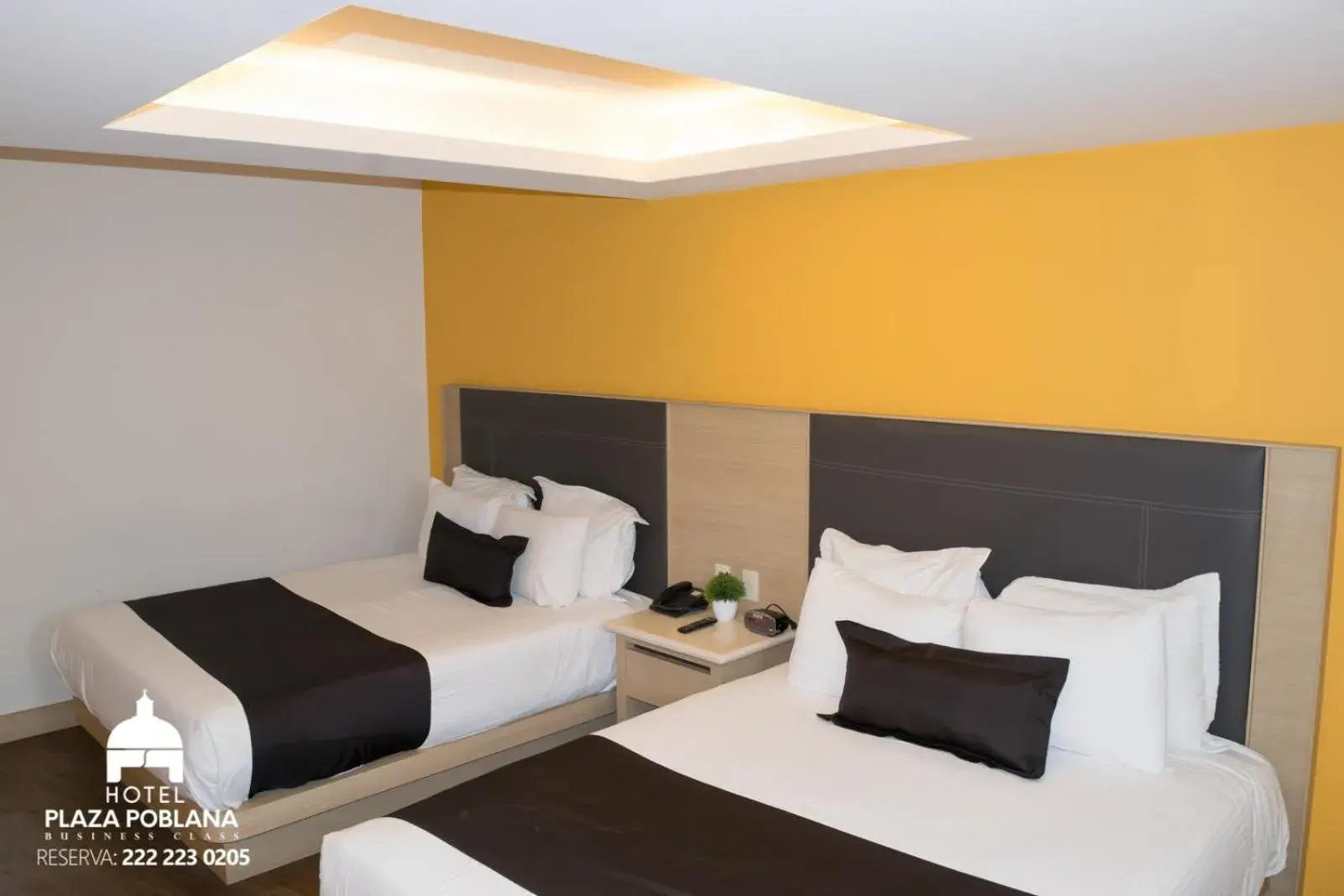 Bedroom, Bed in Plaza Poblana Bedroom, Bed in Plaza Poblana