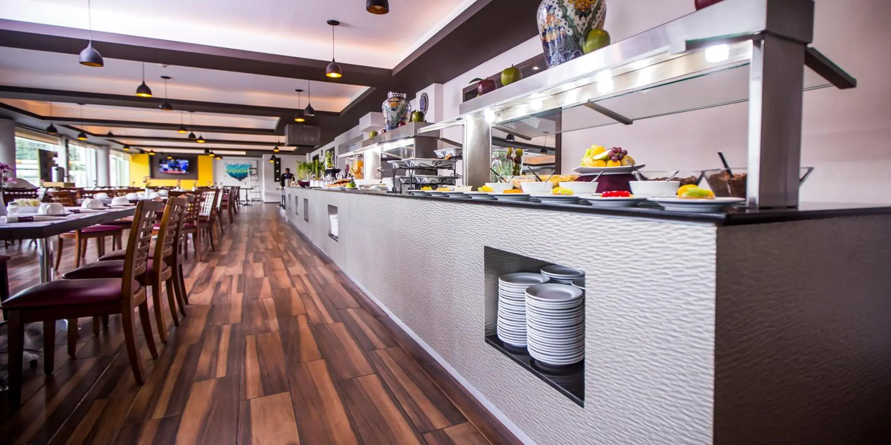 Buffet breakfast in Plaza Poblana Buffet breakfast in Plaza Poblana