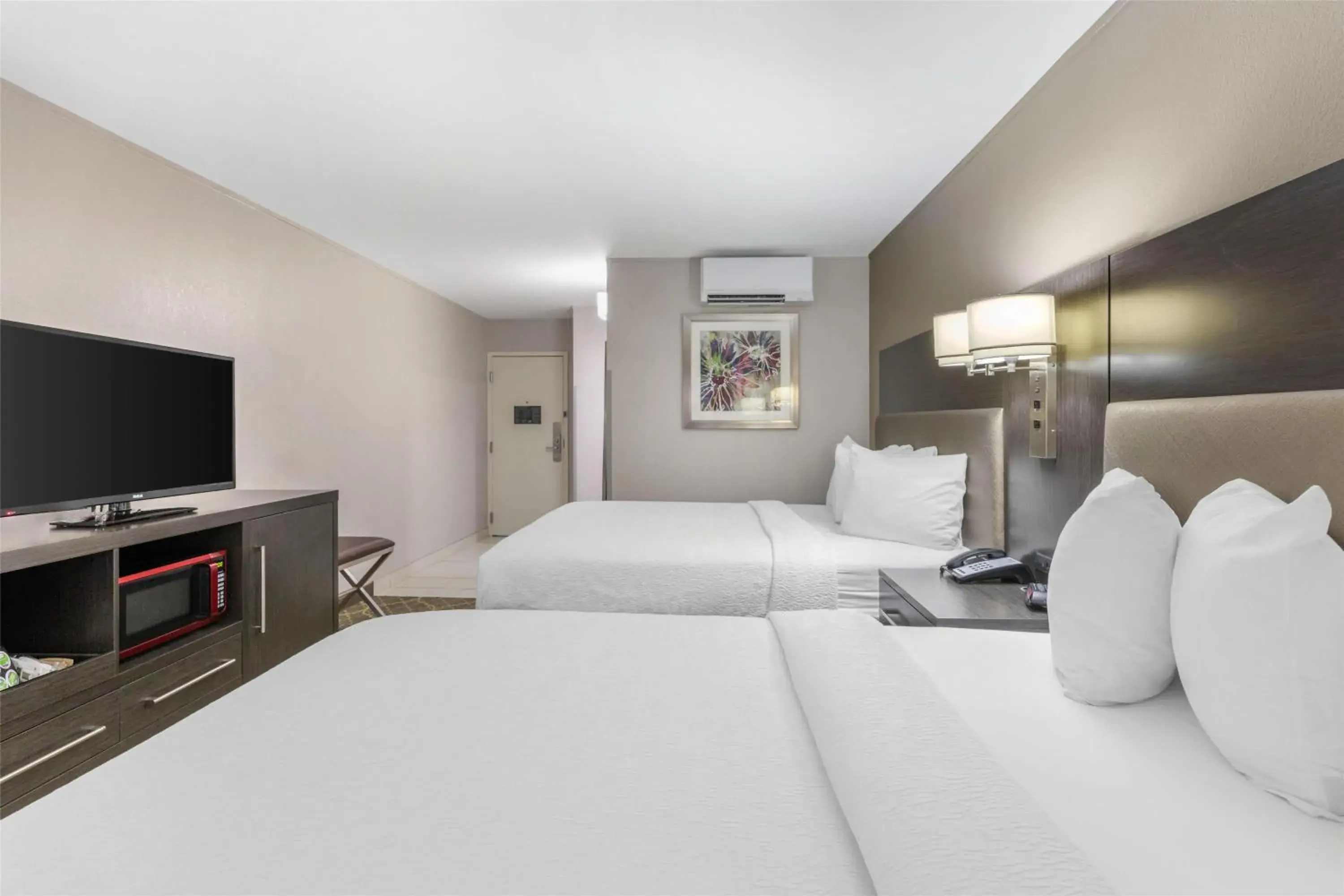 Bedroom, Bed in Best Western Plus Clemson Hotel & Conference Center Bedroom, Bed in Best Western Plus Clemson Hotel & Conference Center