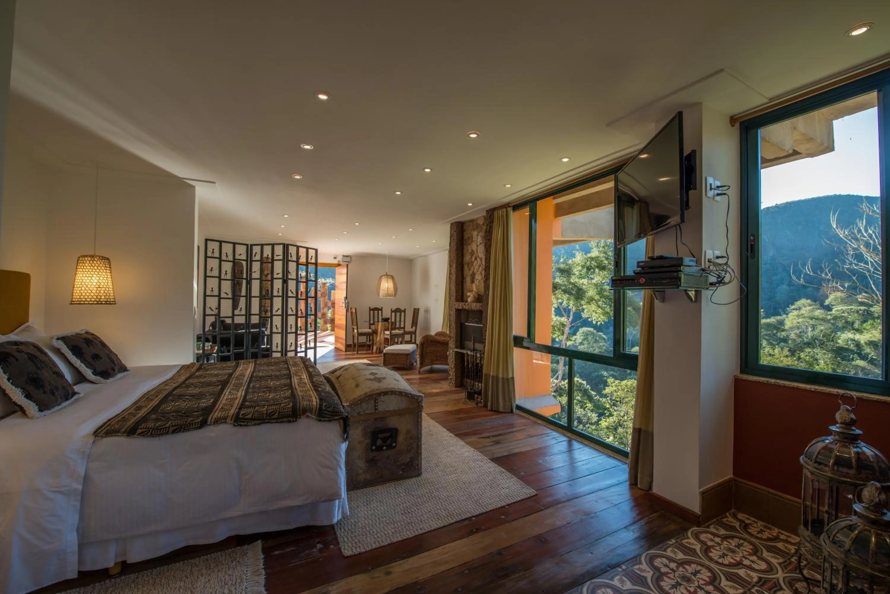 Photo of the whole room, Bed in Quinta da Paz Resort