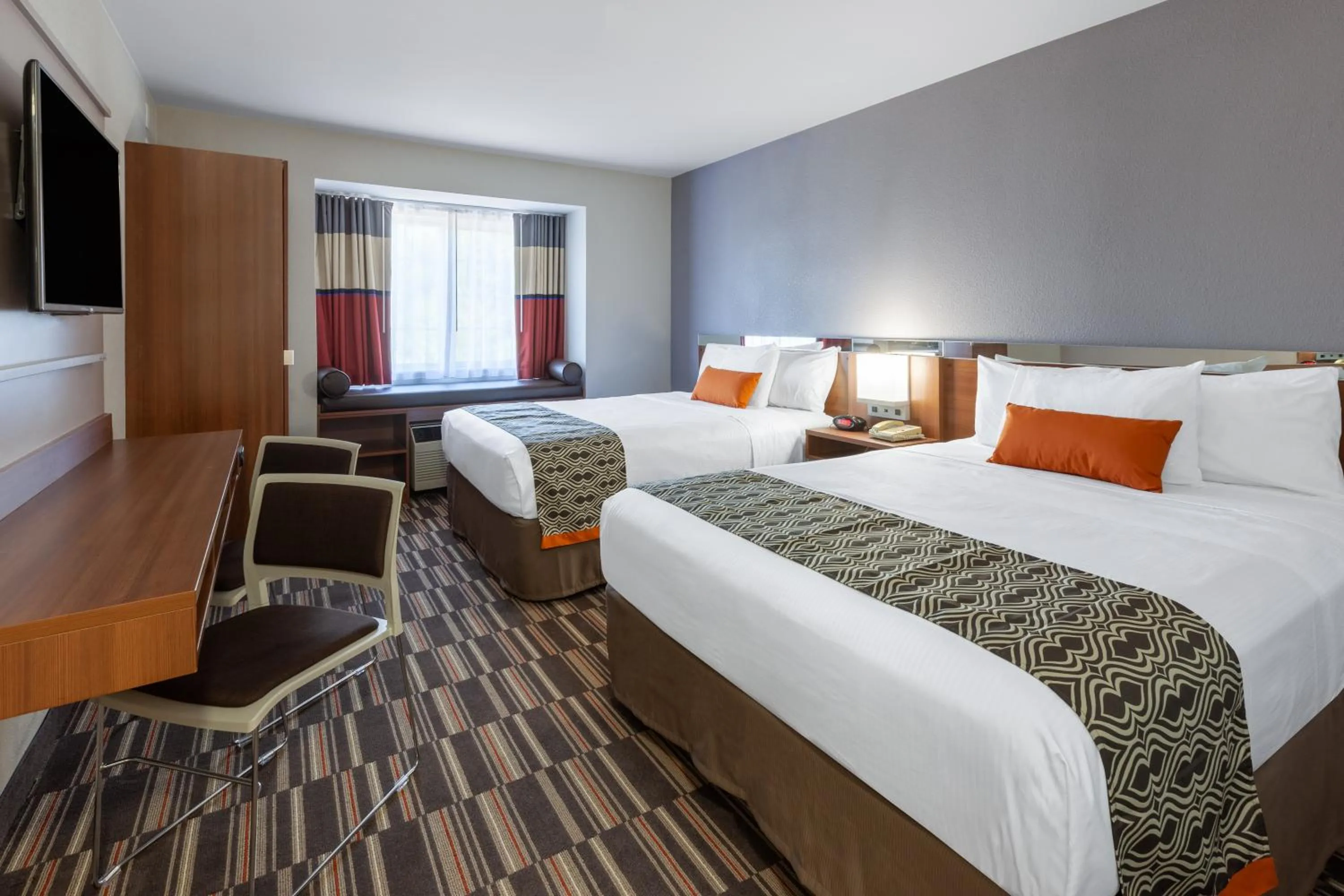 Bed in Microtel Inn & Suites by Wyndham Sunbury - Columbus North