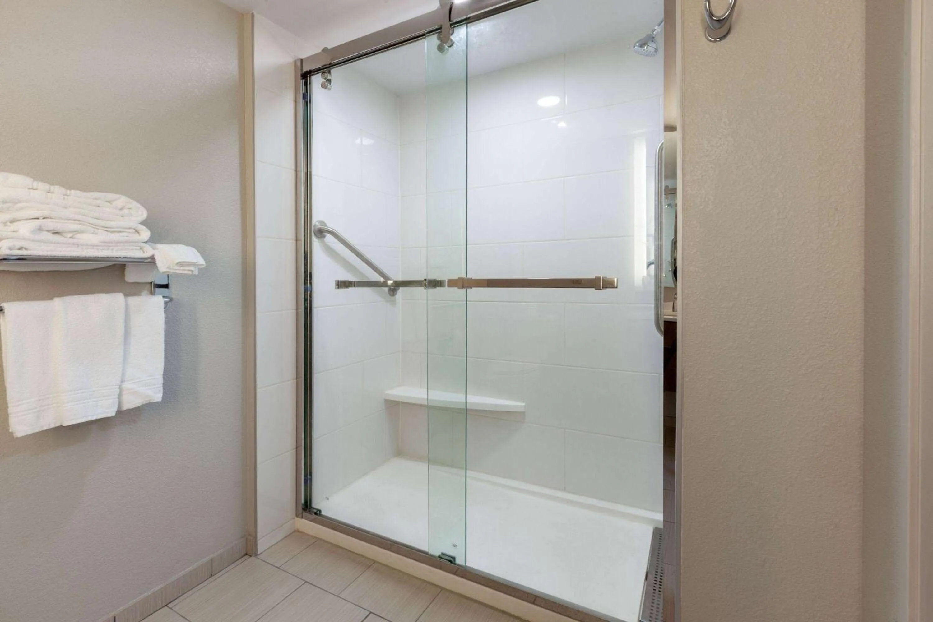 Shower in Microtel Inn & Suites by Wyndham Sunbury - Columbus North