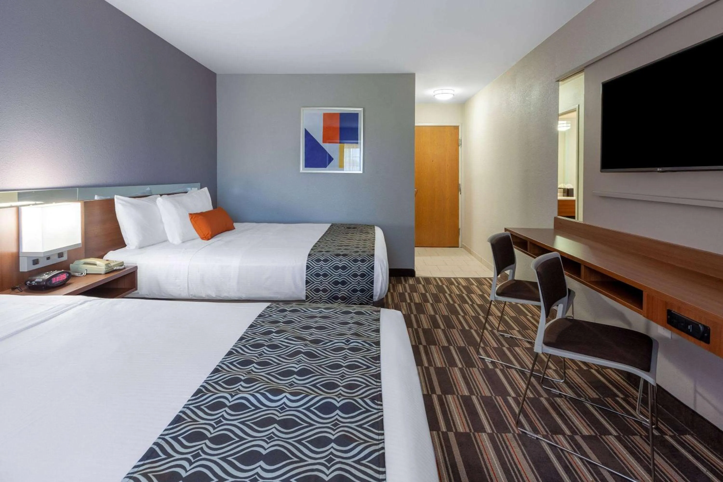 Photo of the whole room, Bed in Microtel Inn & Suites by Wyndham Sunbury - Columbus North