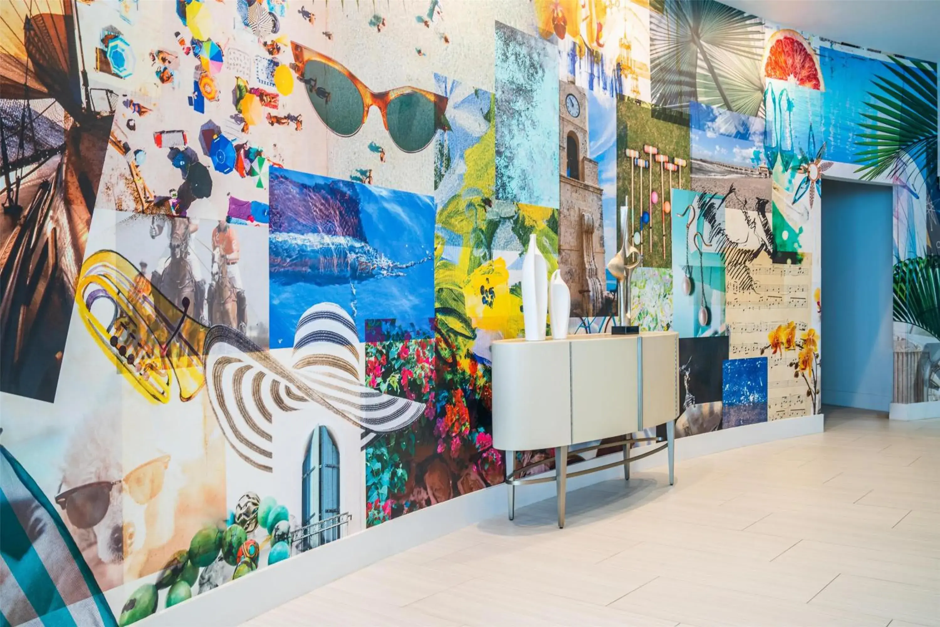 Lounge or bar in Hyatt Place West Palm Beach Lounge or bar in Hyatt Place West Palm Beach