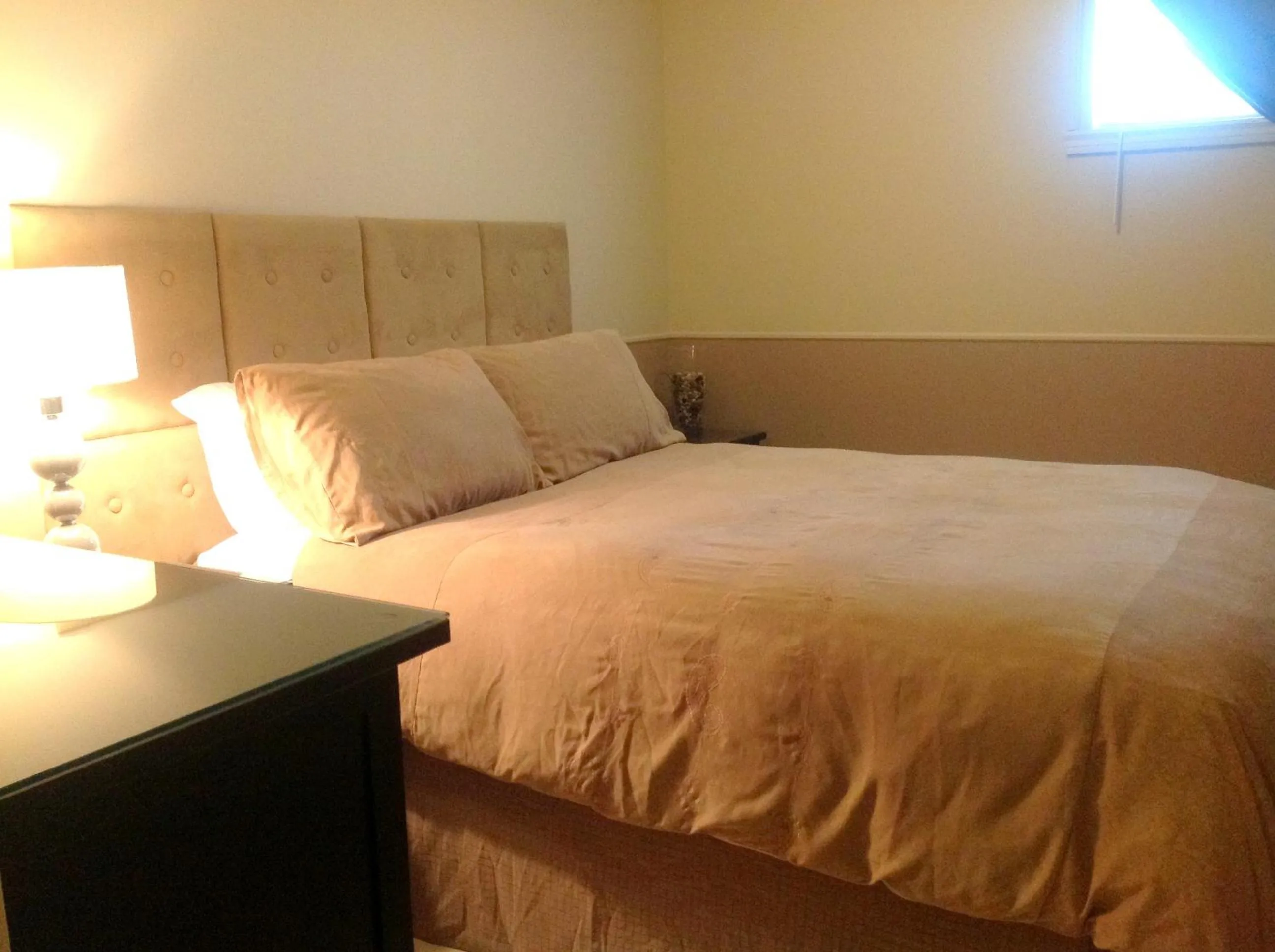 Two-Bedroom Apartment in Auberge Aux Quatre Matins