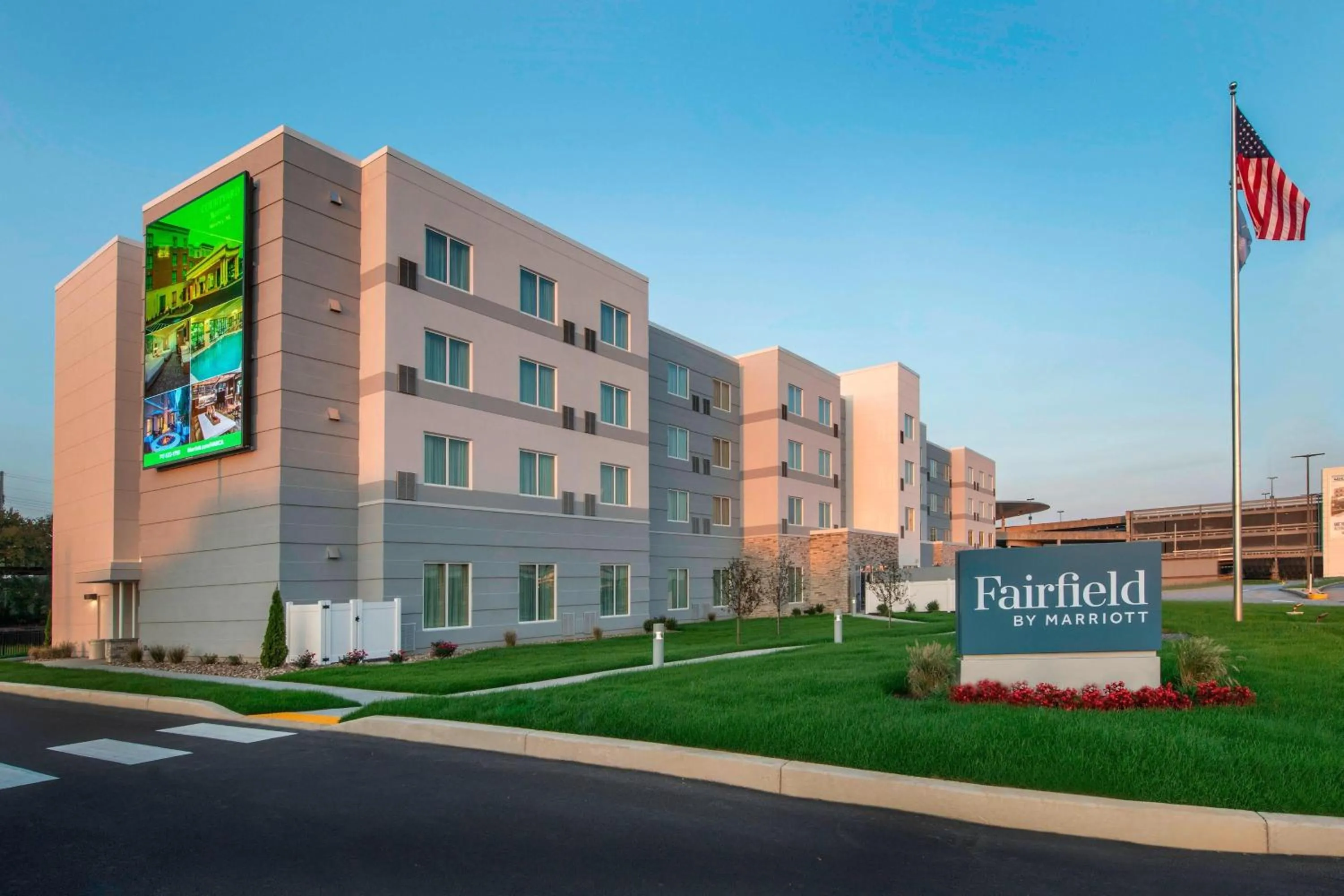Property building in Fairfield Inn & Suites by Marriott Harrisburg International Airport