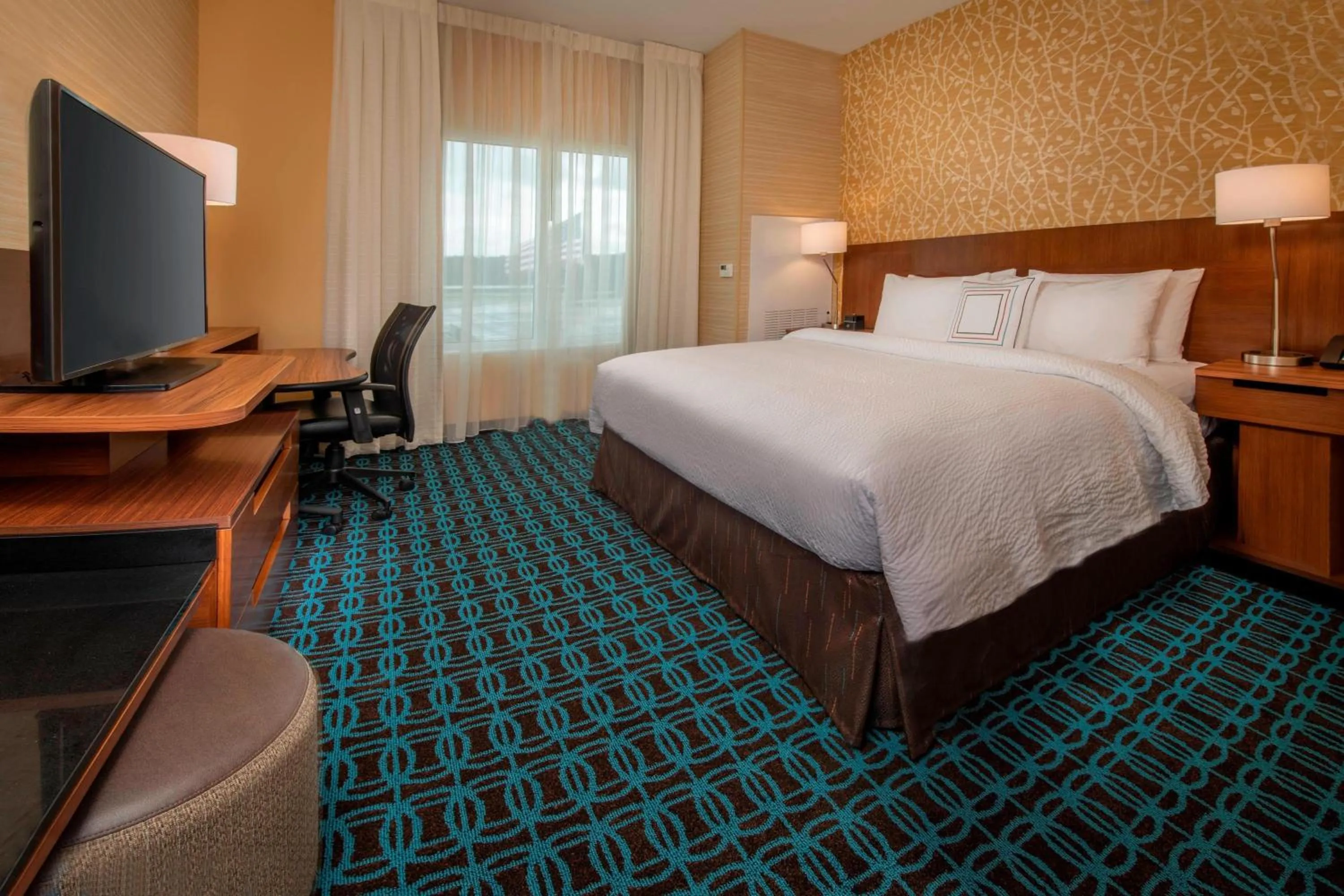 Photo of the whole room, Bed in Fairfield Inn & Suites by Marriott Harrisburg International Airport