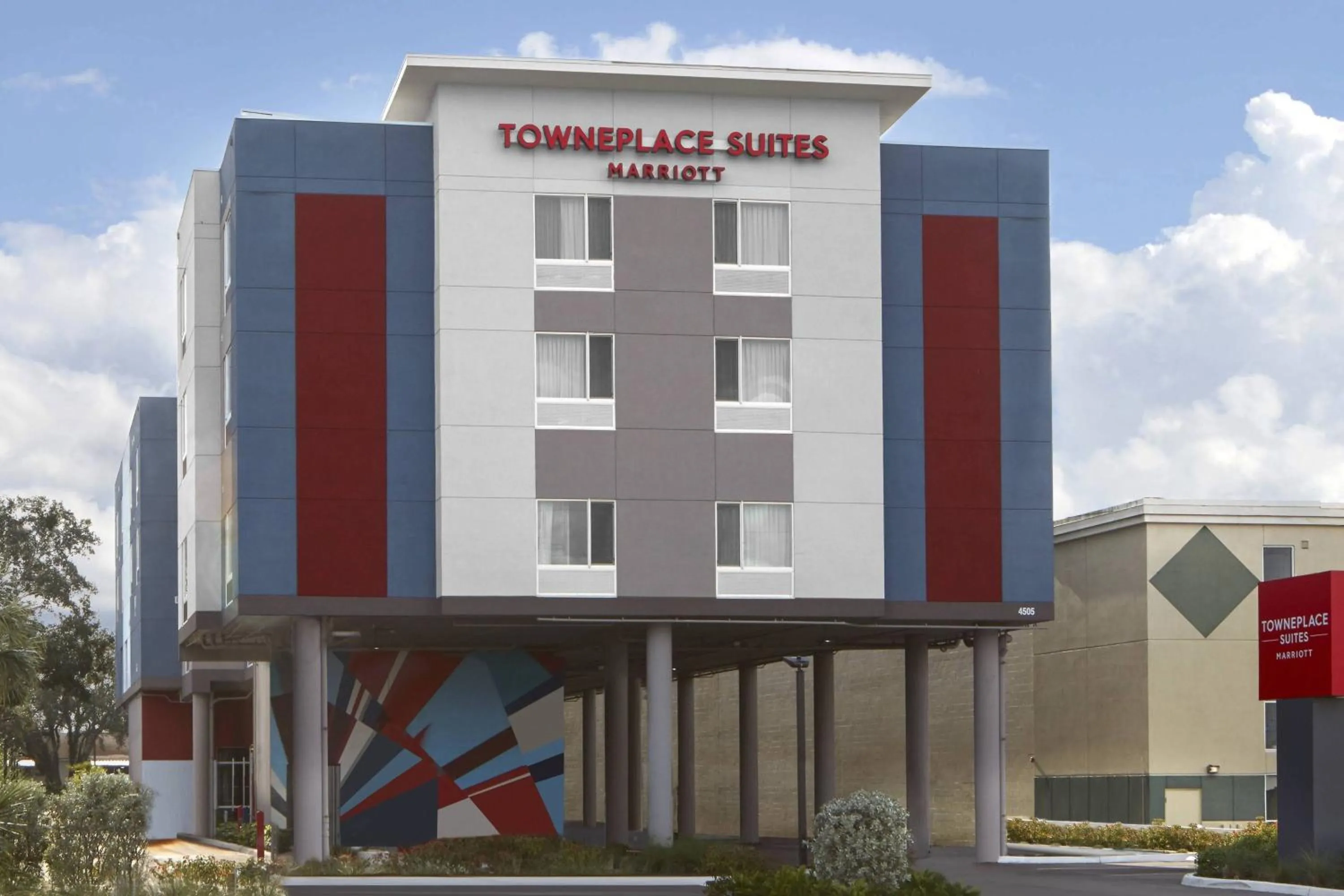 Property building in TownePlace Suites by Marriott Tampa South