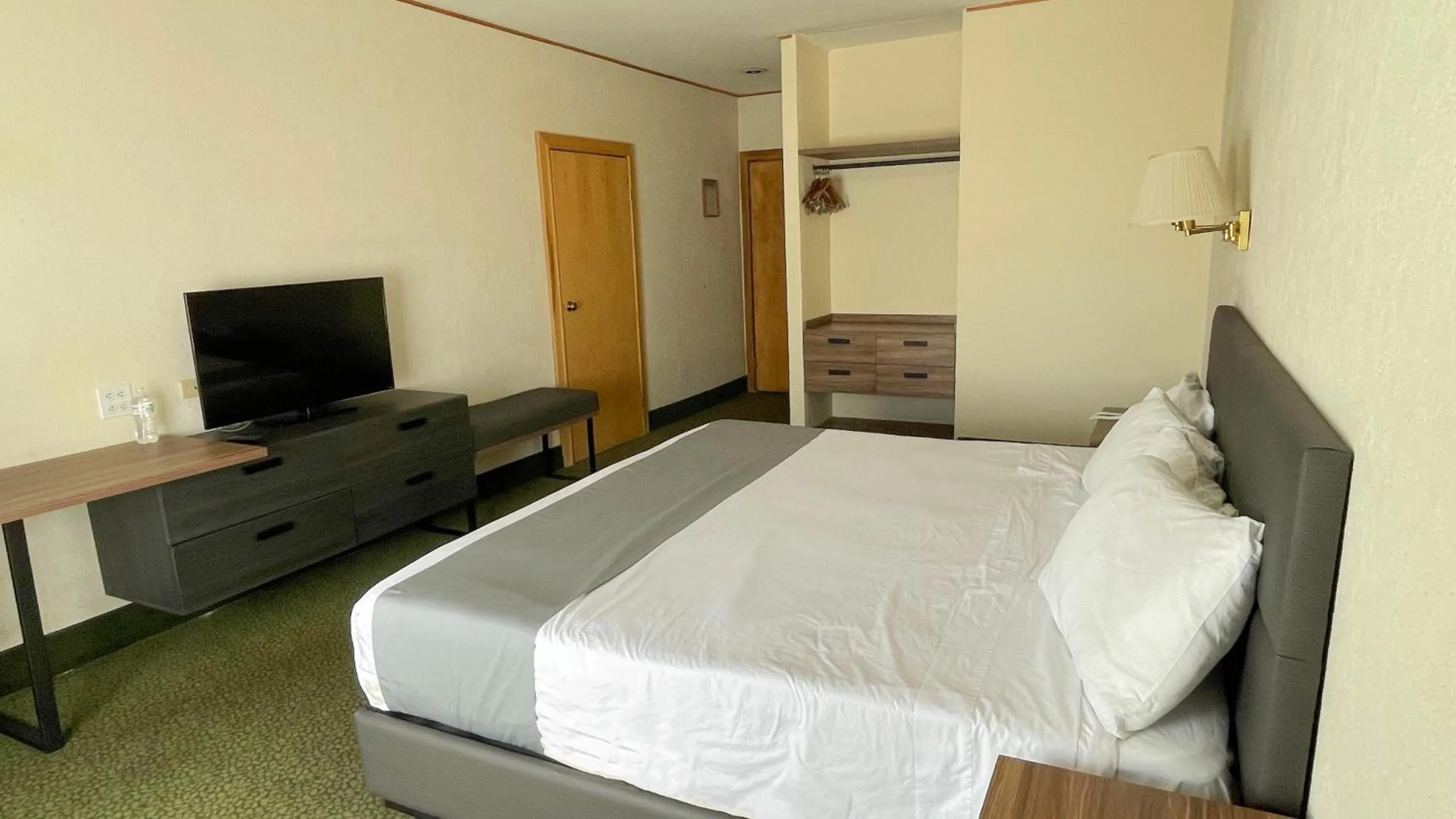 Bed in Hotel Sicomoro