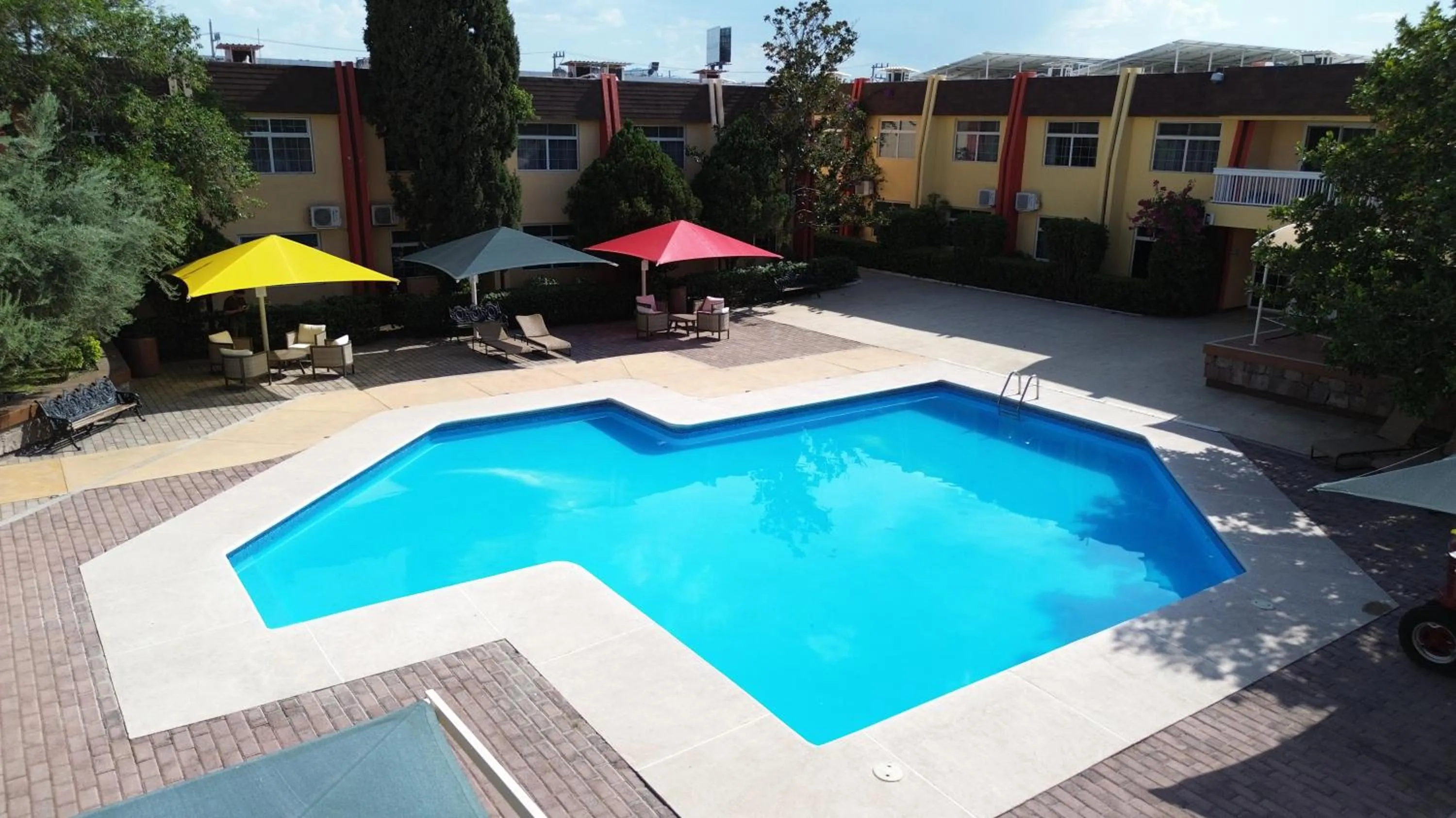 Swimming pool in Hotel Sicomoro