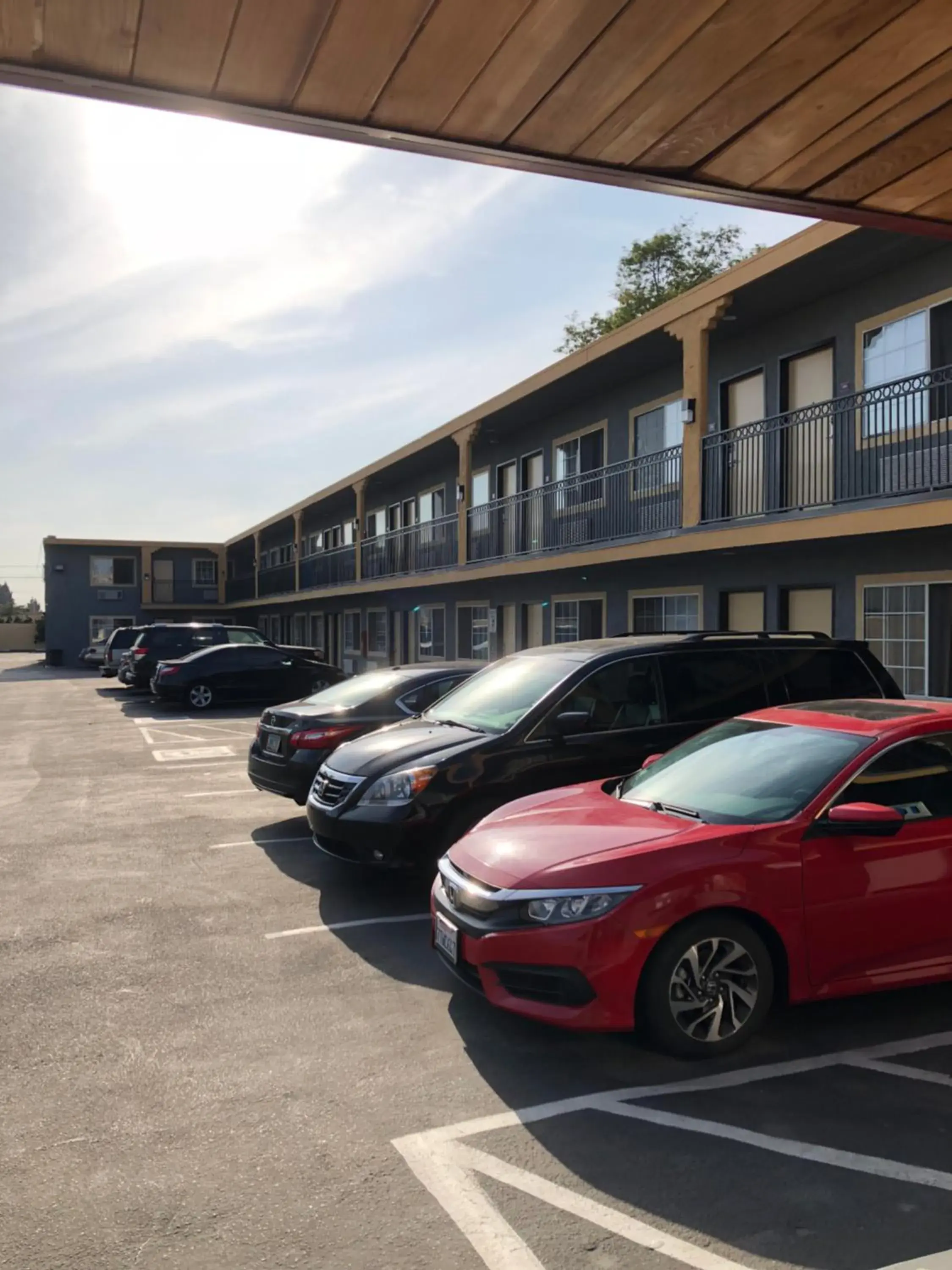 Property building in American Inn & Suites LAX Airport Property building in American Inn & Suites LAX Airport