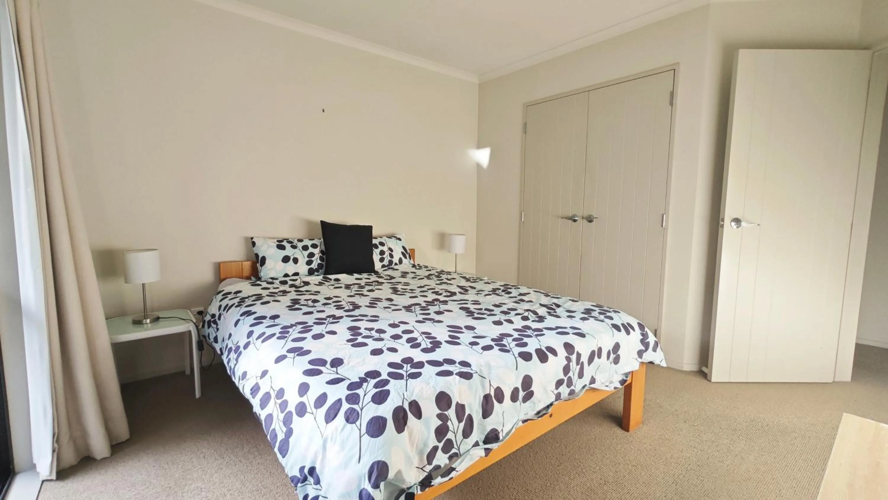 Bed in Stunning Family Home