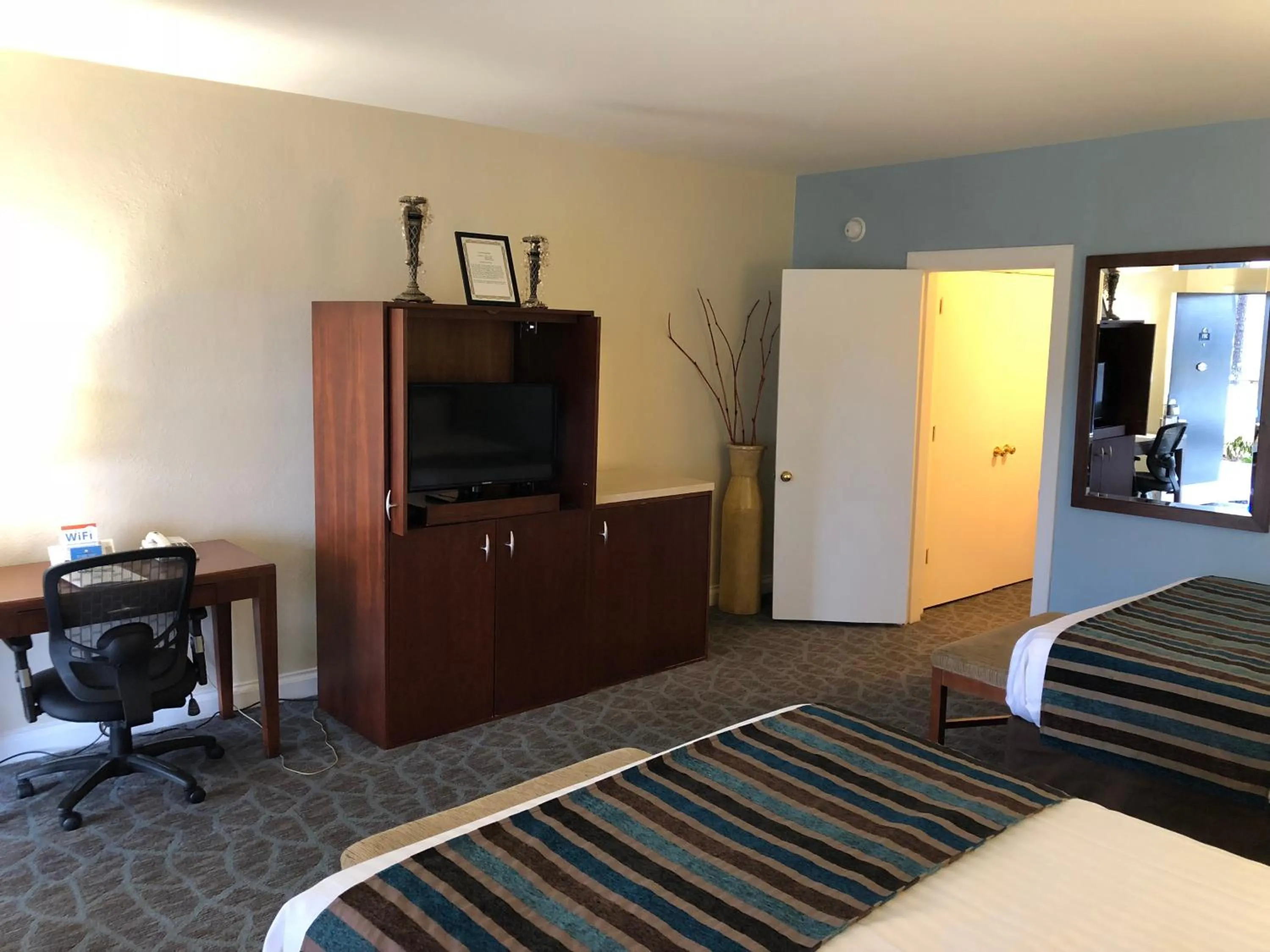 Bed in Days Inn by Wyndham Natchez