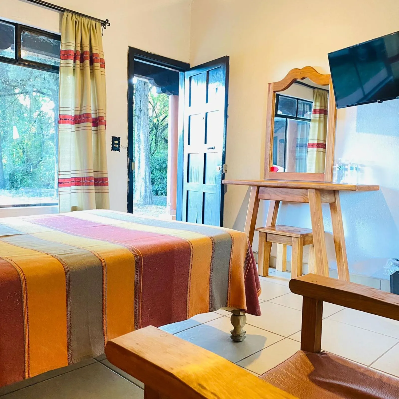 Photo of the whole room, Bed in Hotel Pie de la Sierra