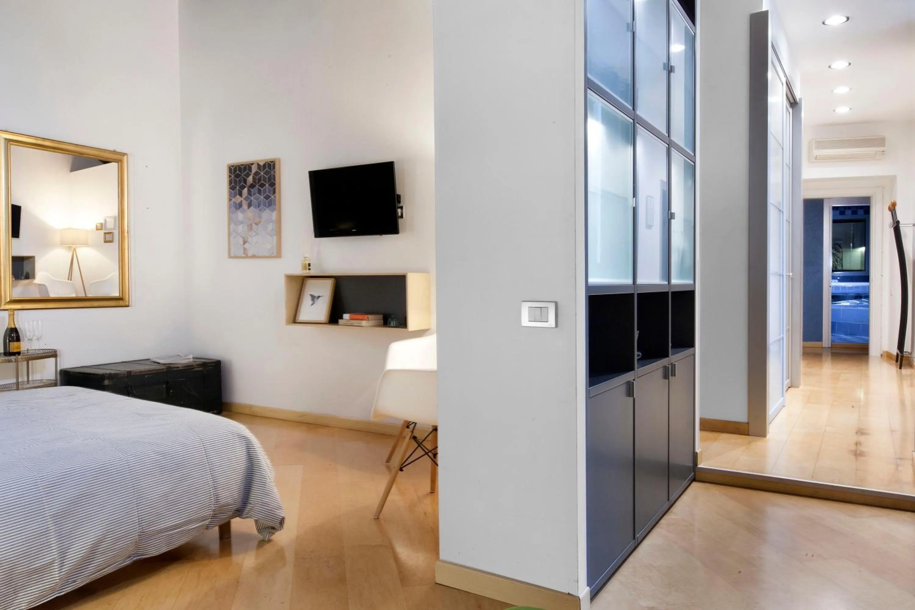 Photo of the whole room, Bed in Delle Grotte Apartment