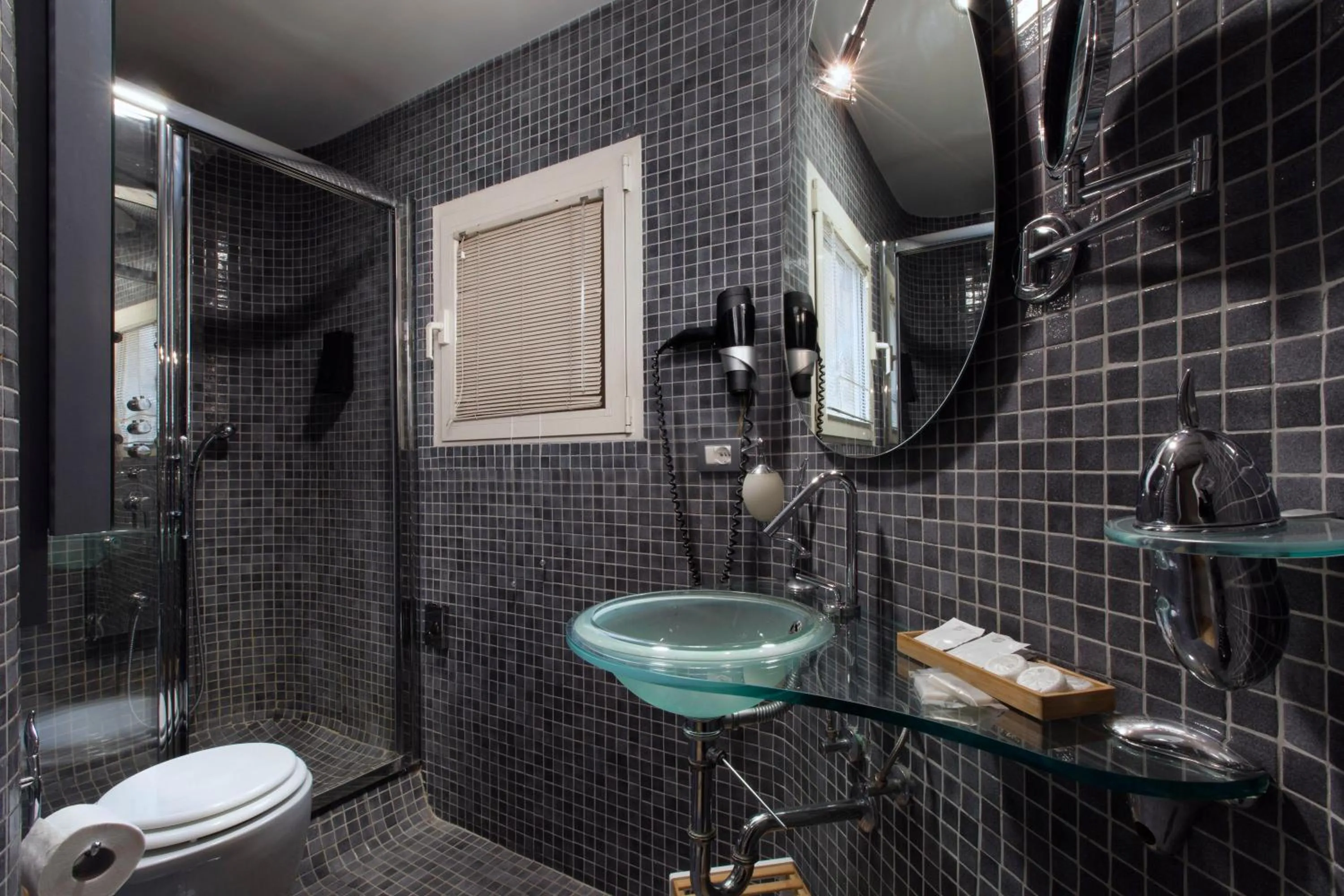 Bathroom in Delle Grotte Apartment