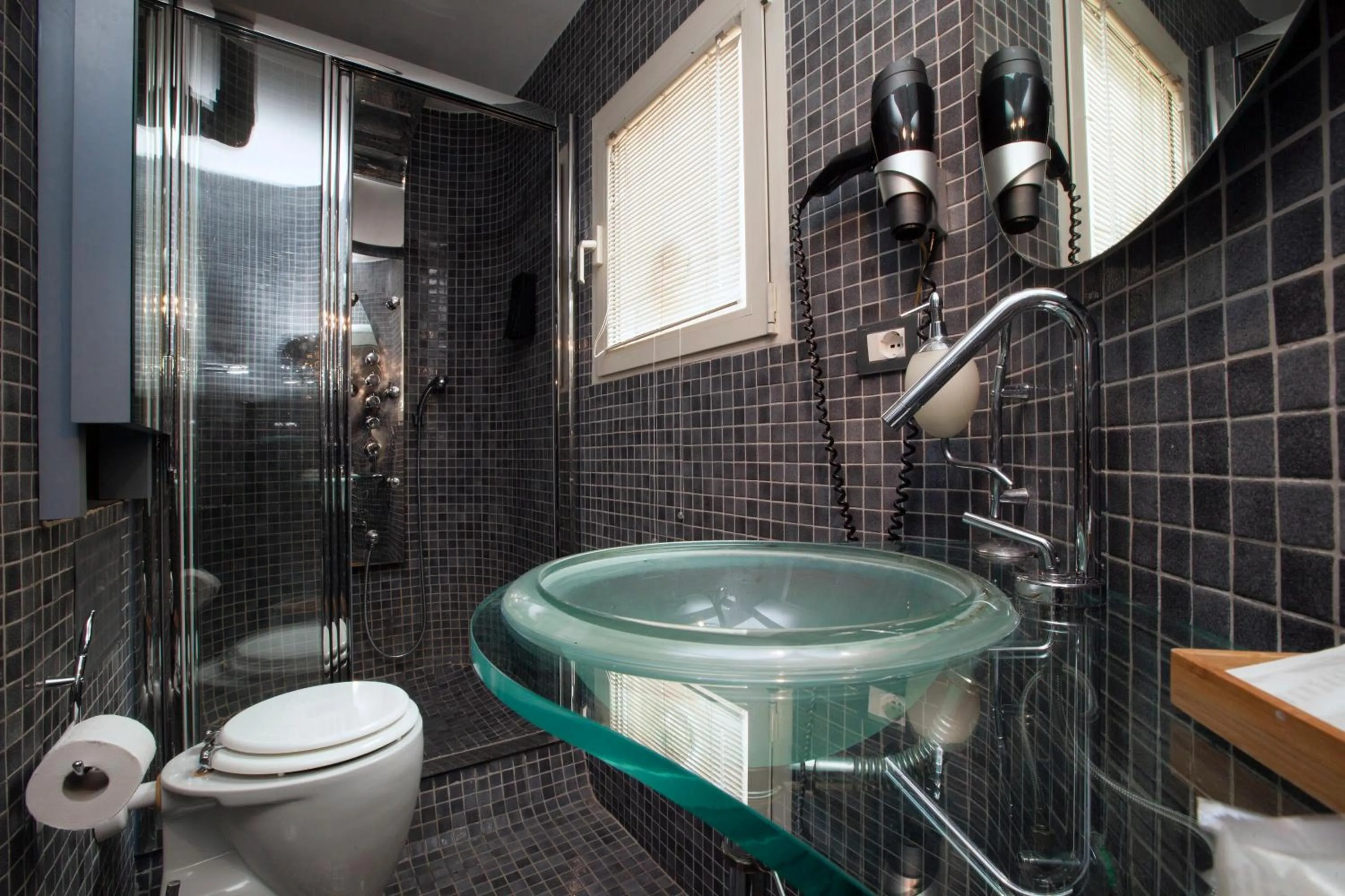 Bathroom in Delle Grotte Apartment
