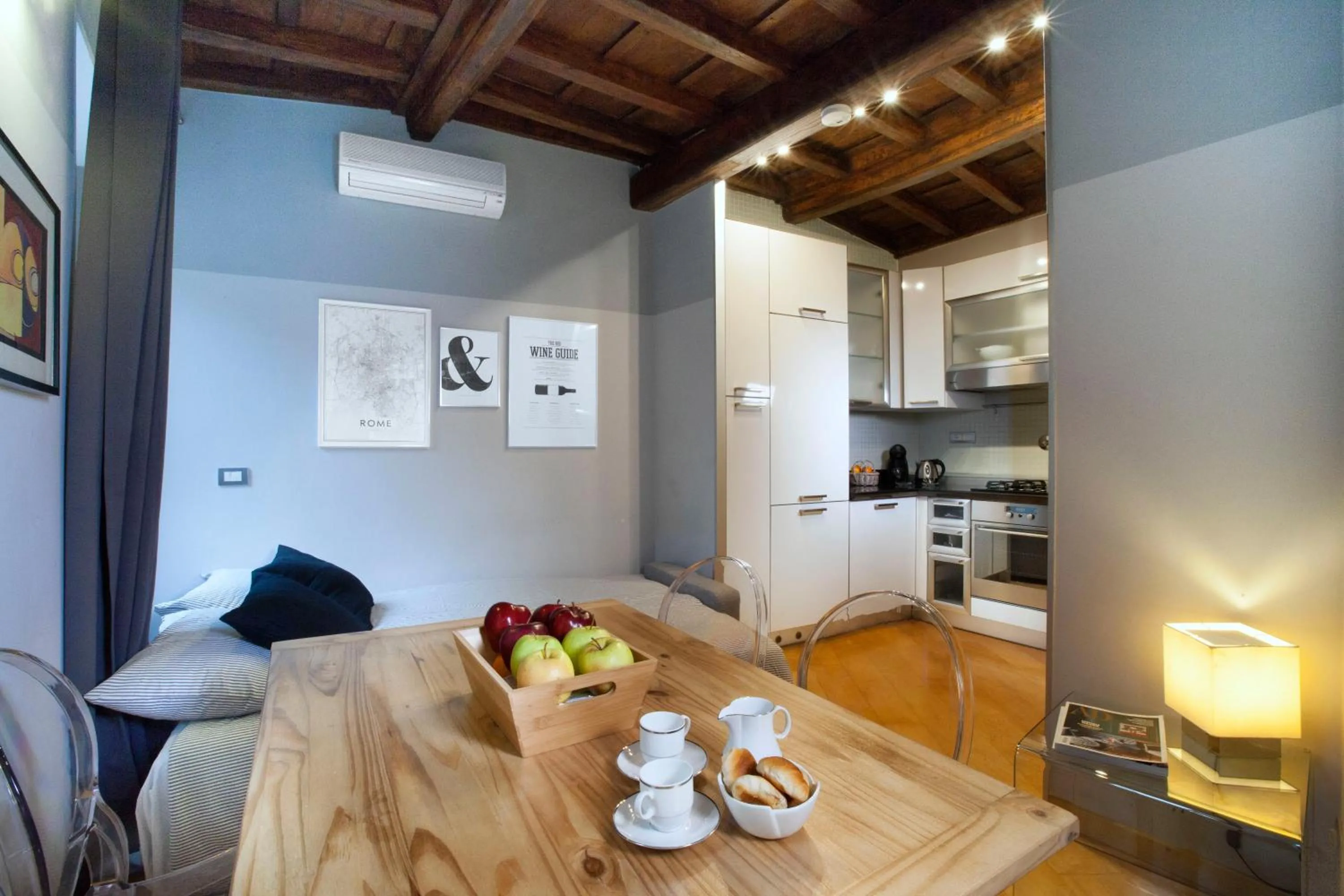 Dining area in Delle Grotte Apartment