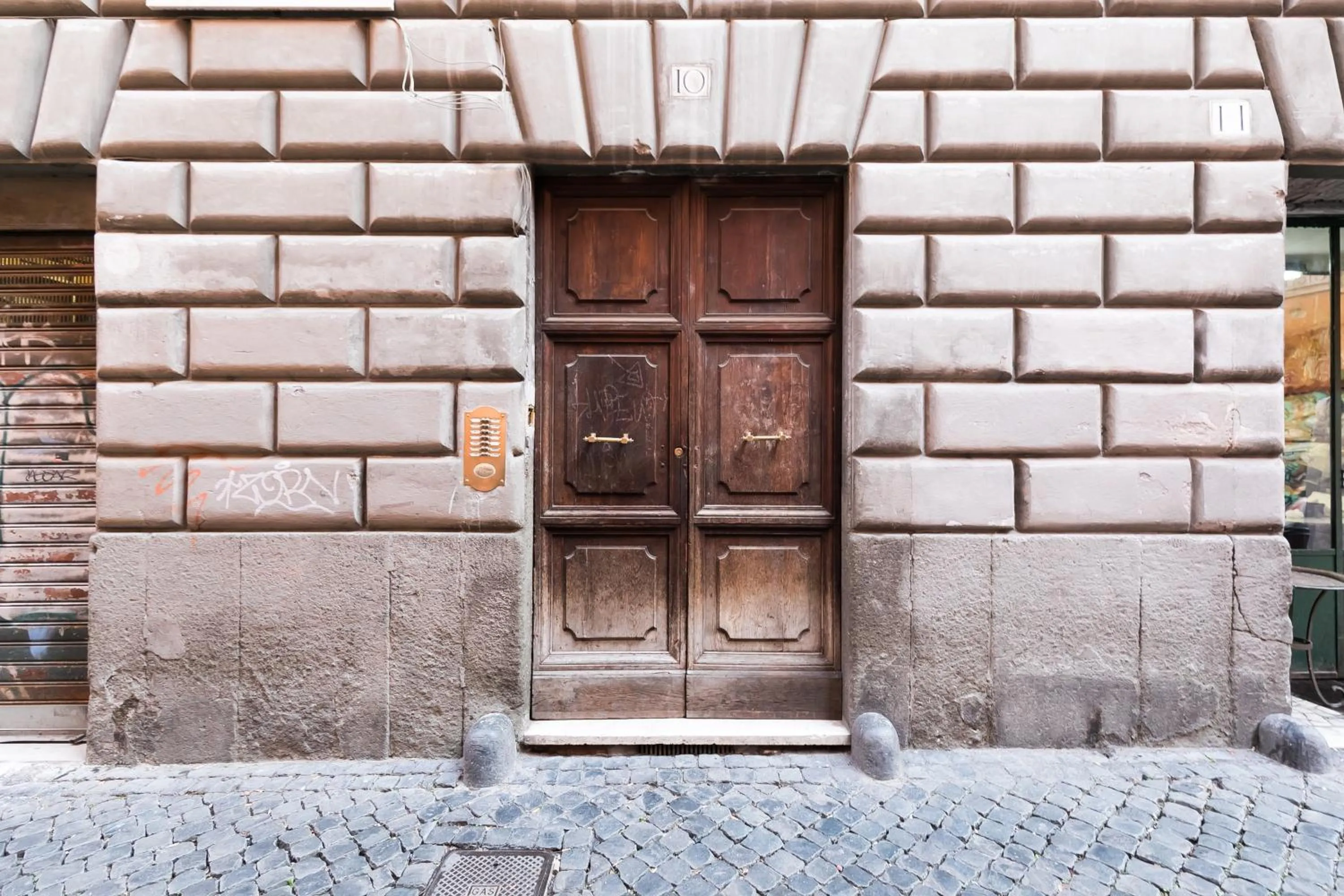 Facade/entrance in Delle Grotte Apartment