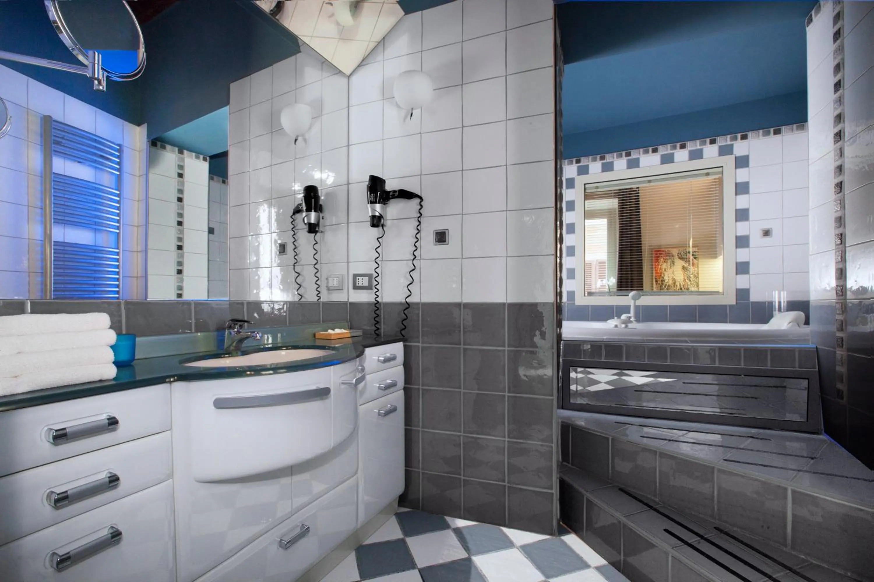 Bathroom in Delle Grotte Apartment