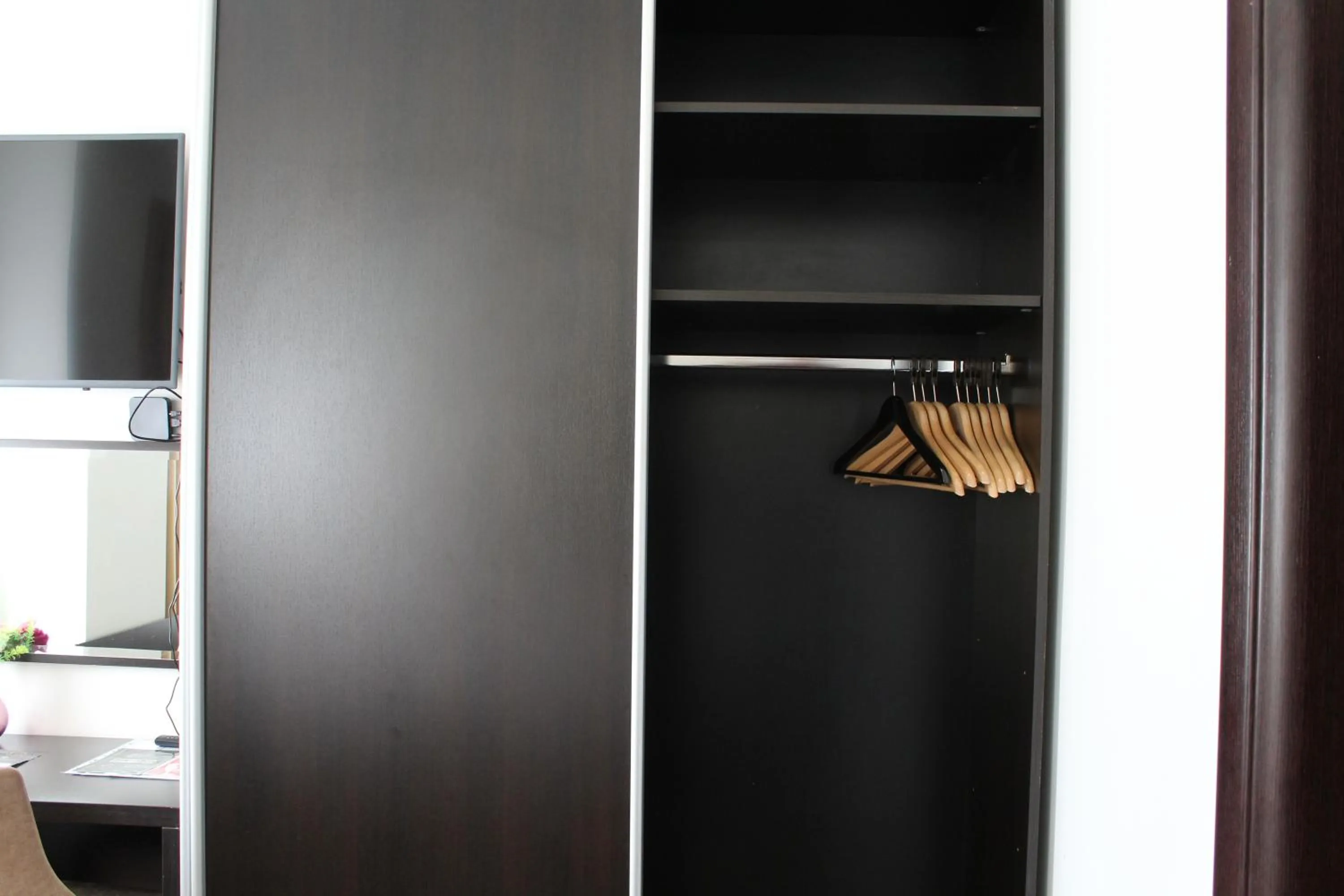 wardrobe in Hotel Diplomat