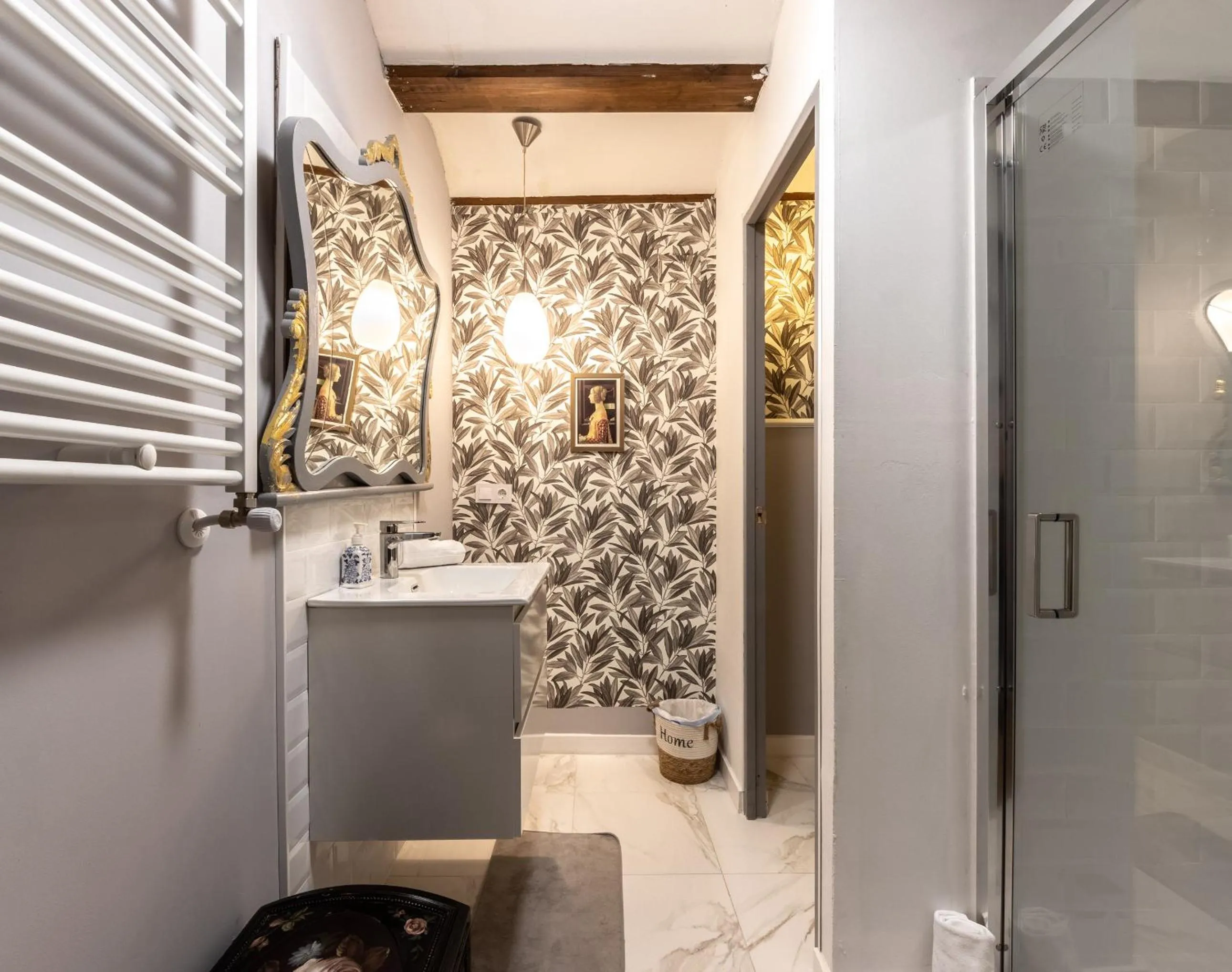 Bathroom in Peregrinando, pensión con encanto