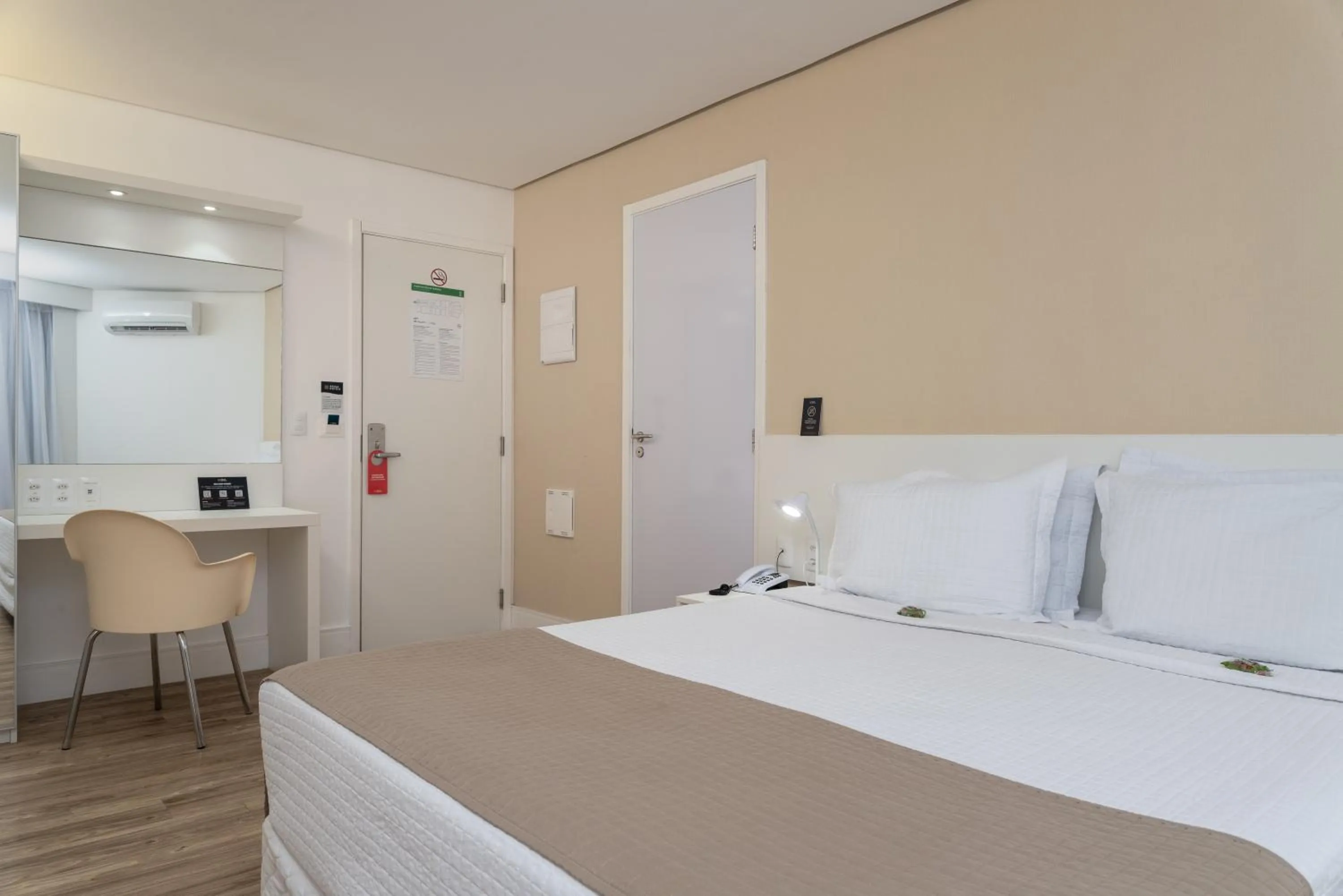 Photo of the whole room, Bed in Hotel Brisa Suítes Pajuçara