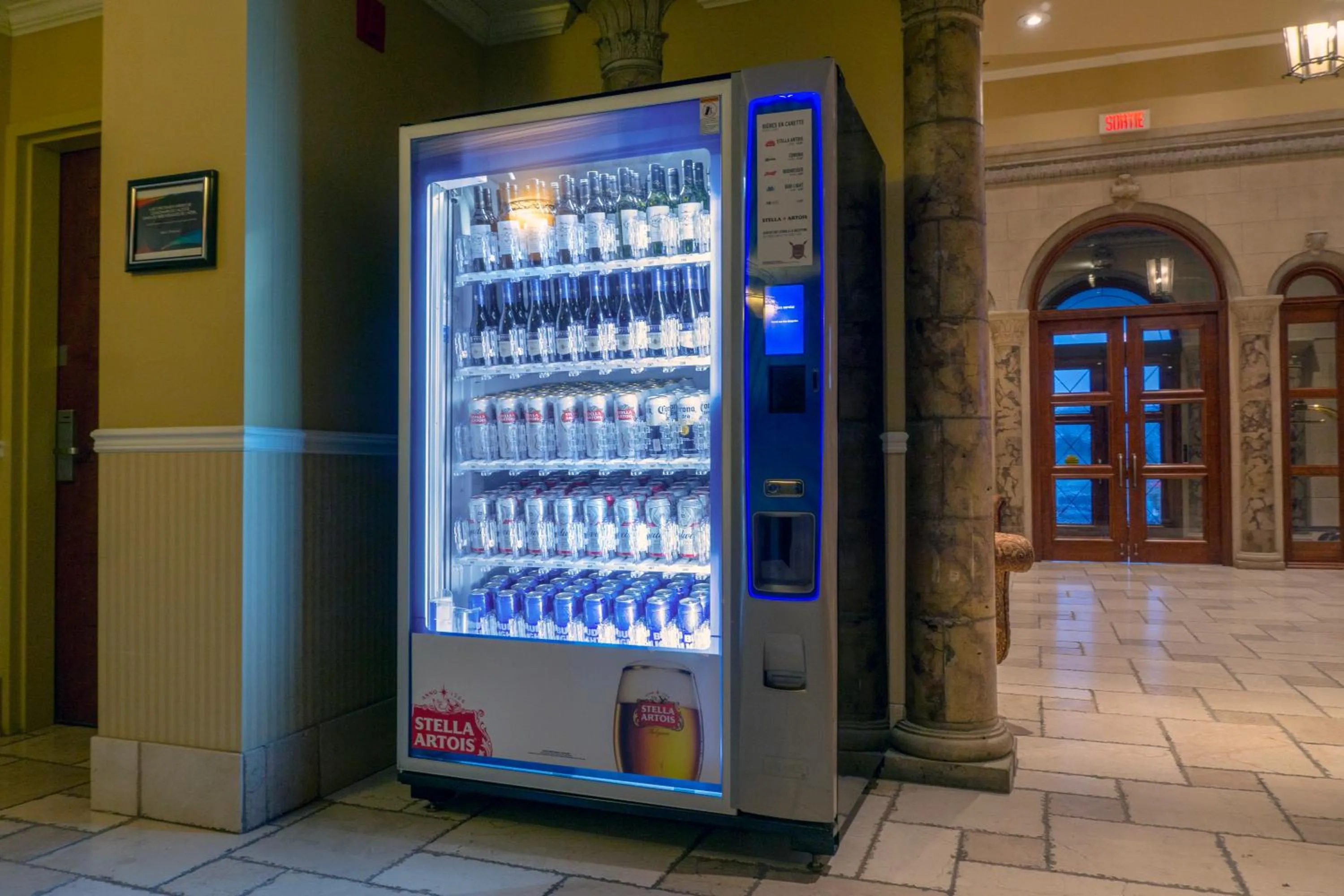 Drinks in Hotel Brossard