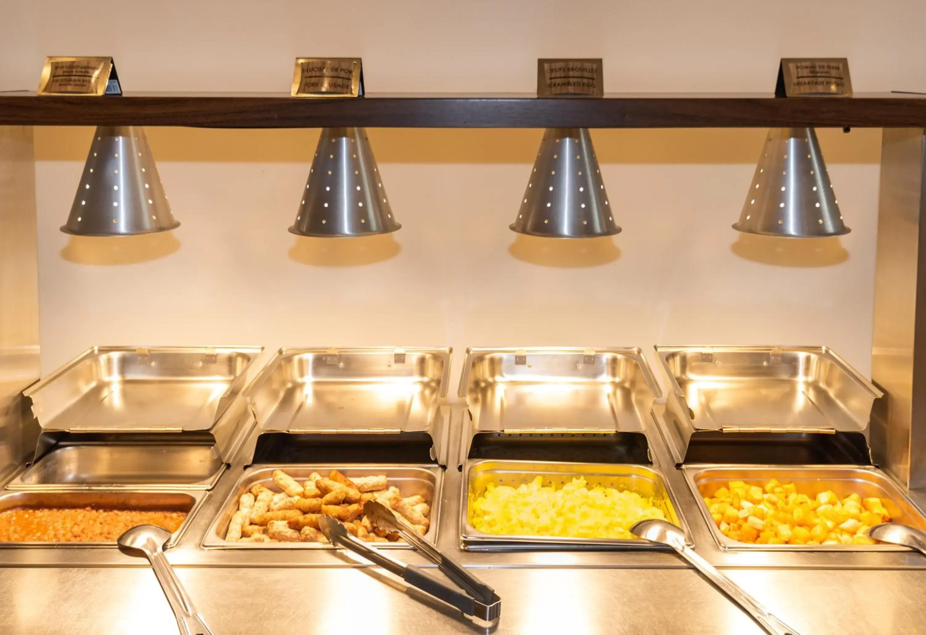 Breakfast in Hotel Brossard Breakfast in Hotel Brossard