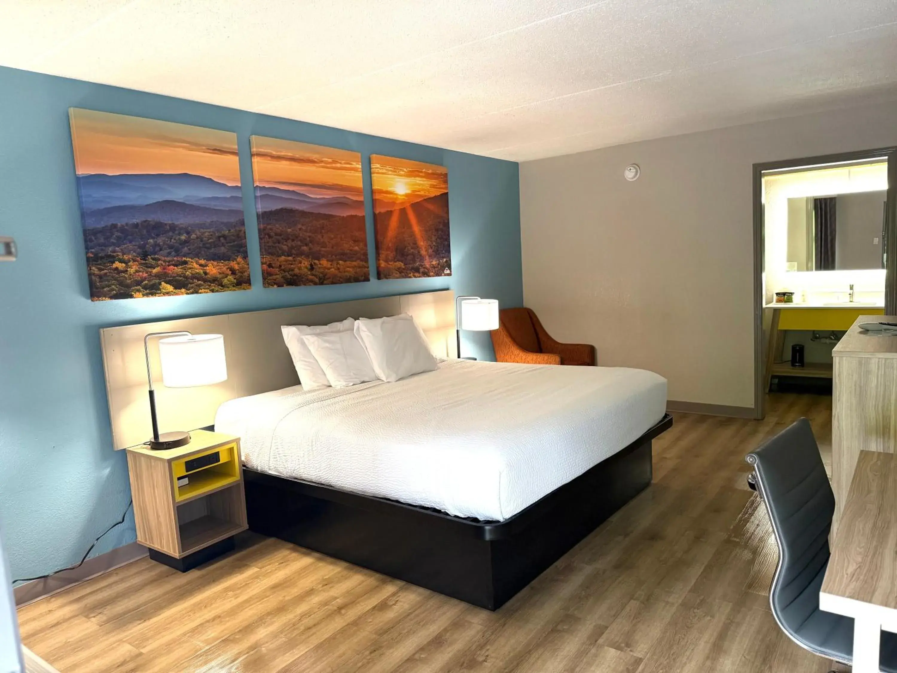 Bed in Days Inn by Wyndham Harriman Bed in Days Inn by Wyndham Harriman