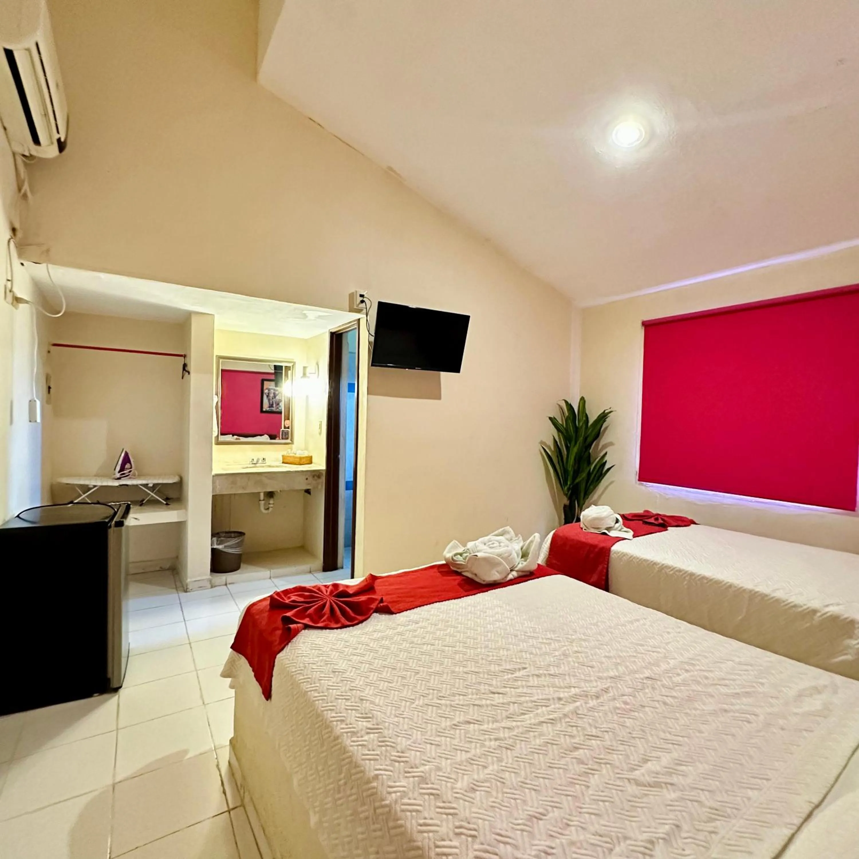 Photo of the whole room, Bed in Hotel Barranquilla