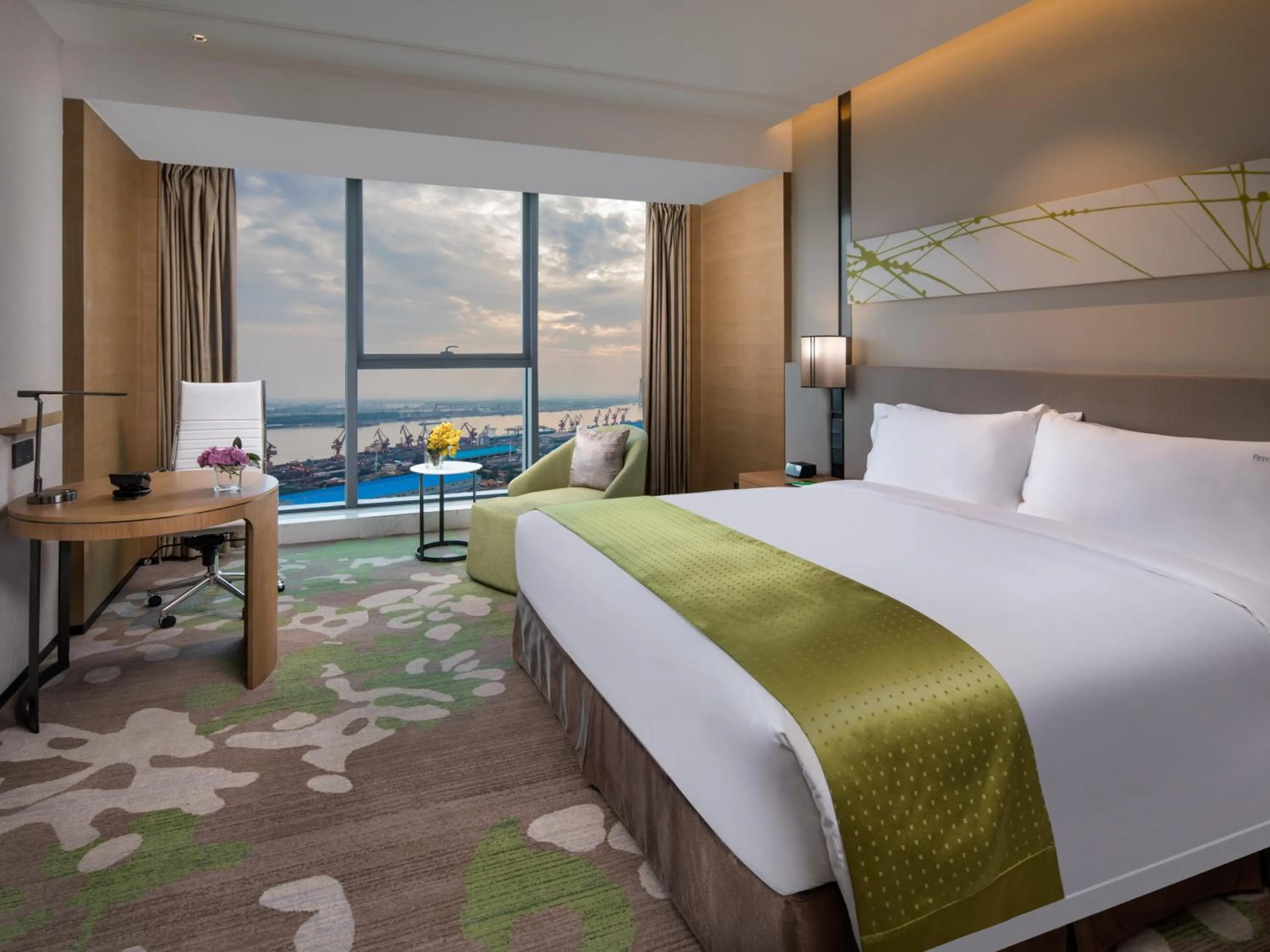 Property building, Bed in Holiday Inn Nanjing Harbour by IHG