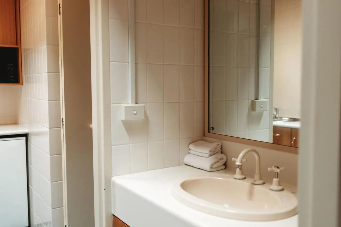 Bathroom in Echuca Nirebo Motel