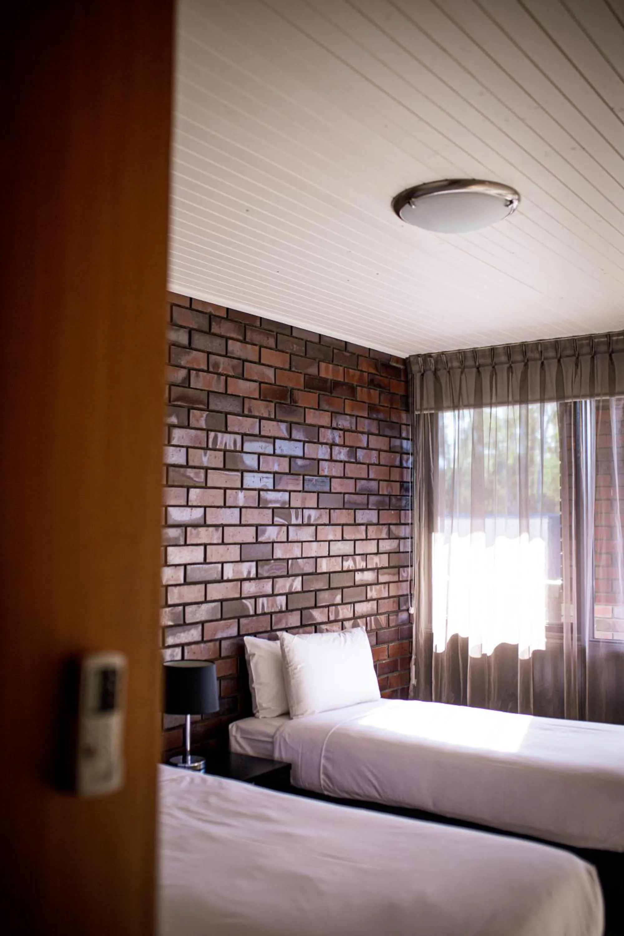 Bedroom, Bed in Echuca Nirebo Motel