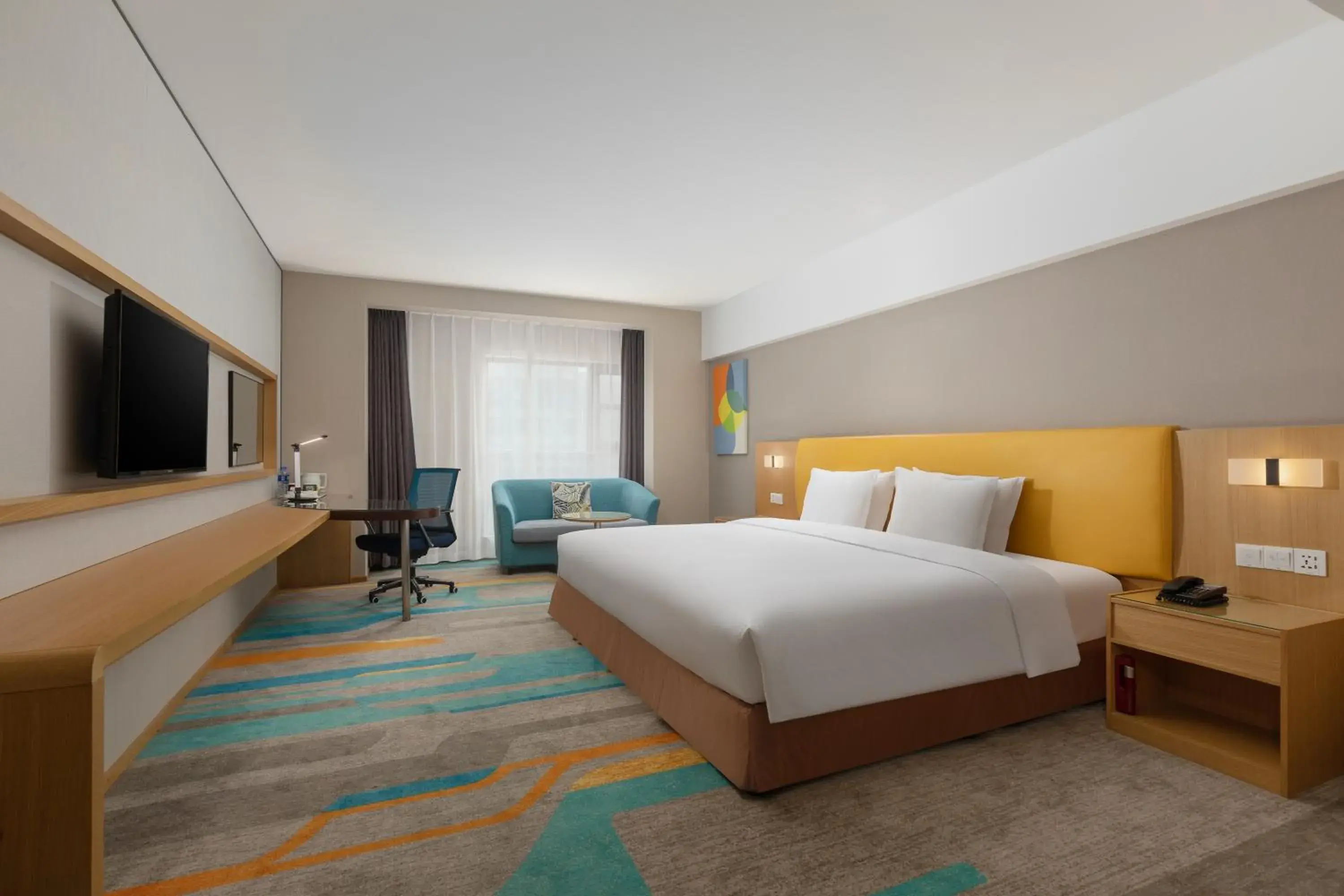 Property building, Bed in Holiday Inn Express Xi'an Qujiang South by IHG Property building, Bed in Holiday Inn Express Xi'an Qujiang South by IHG