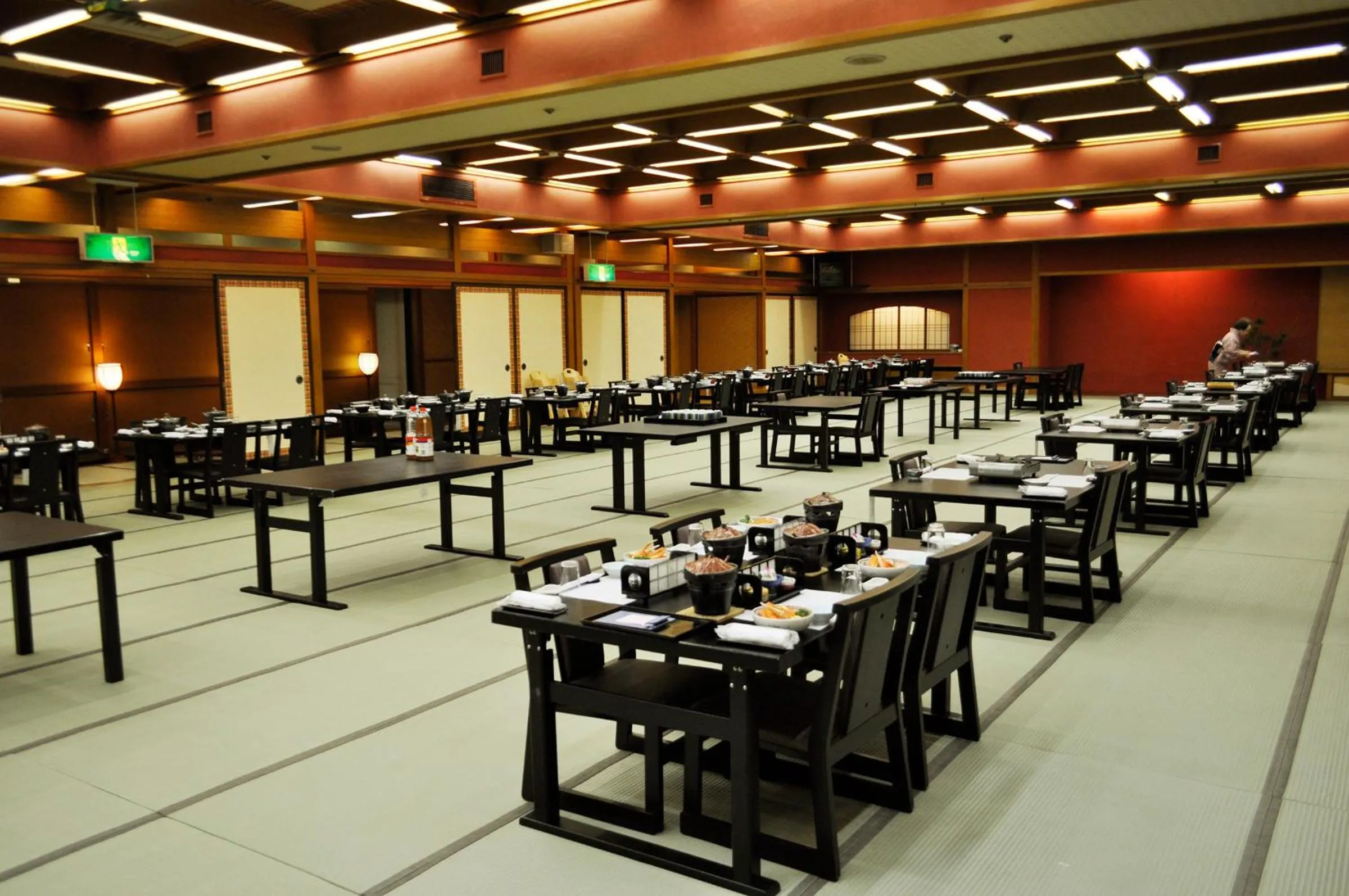 Restaurant/places to eat in Hoshi