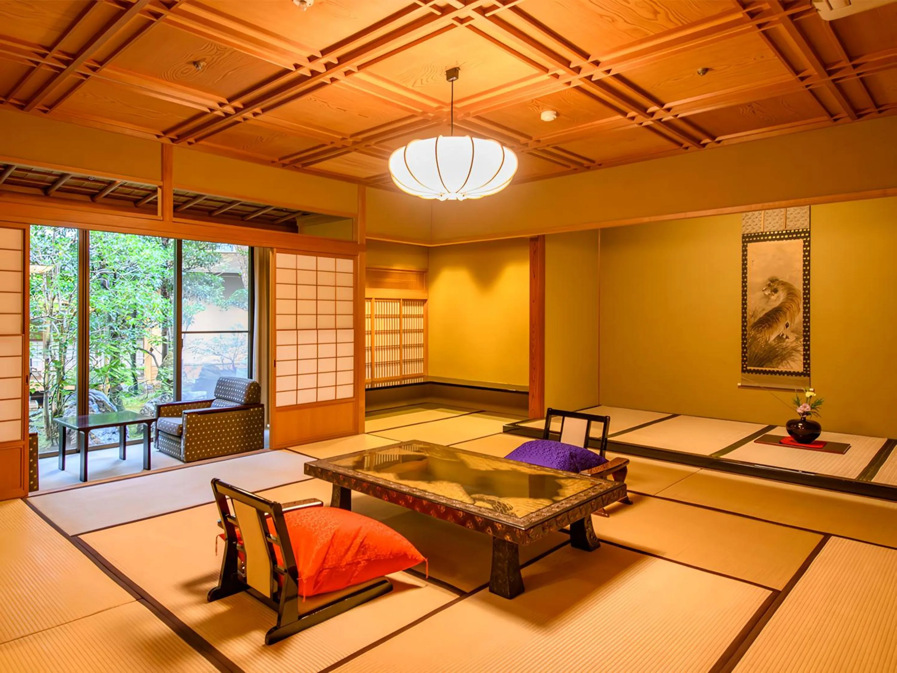 Photo of the whole room, Bed in Hoshi