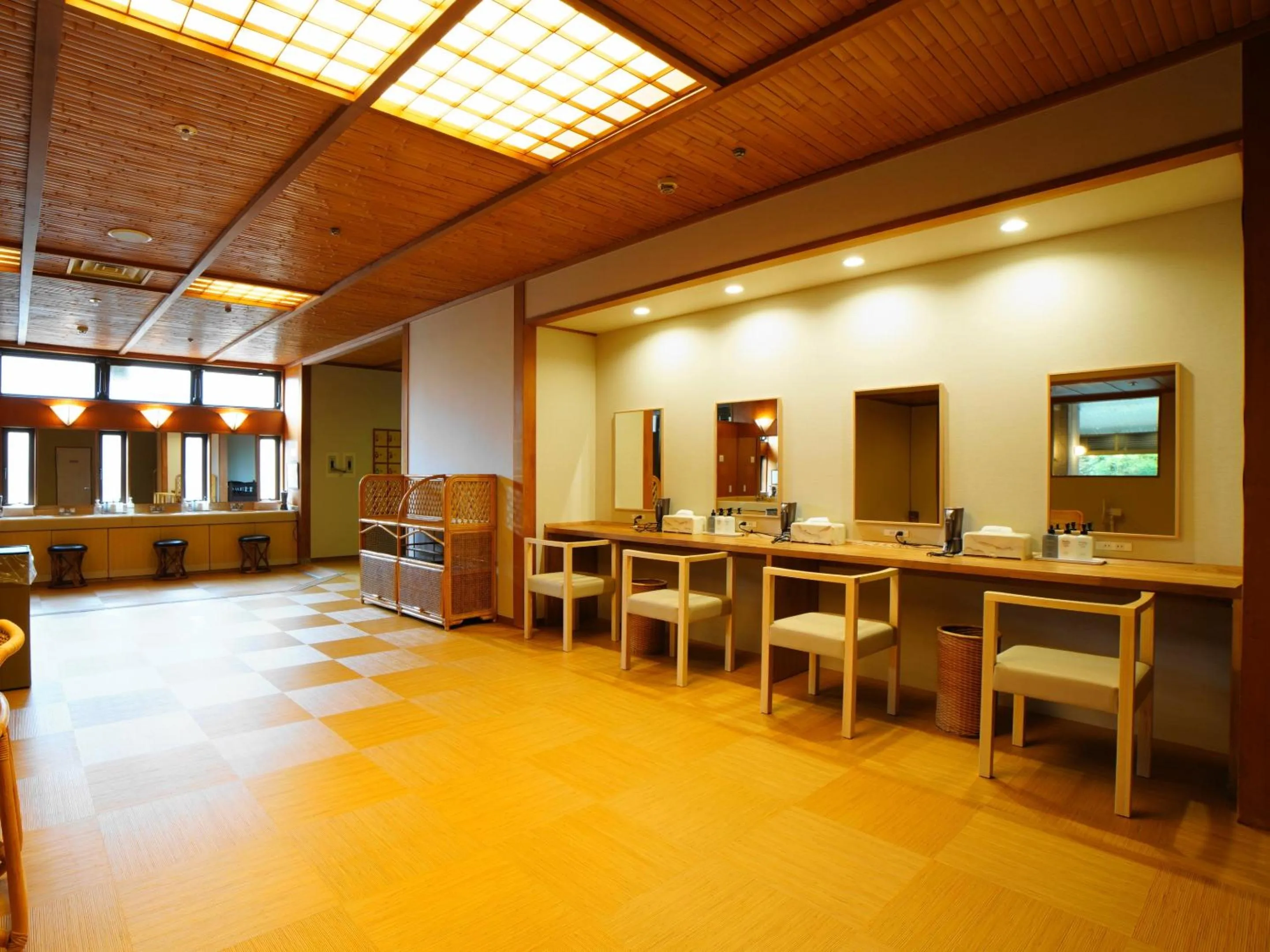 Public Bath in Hoshi