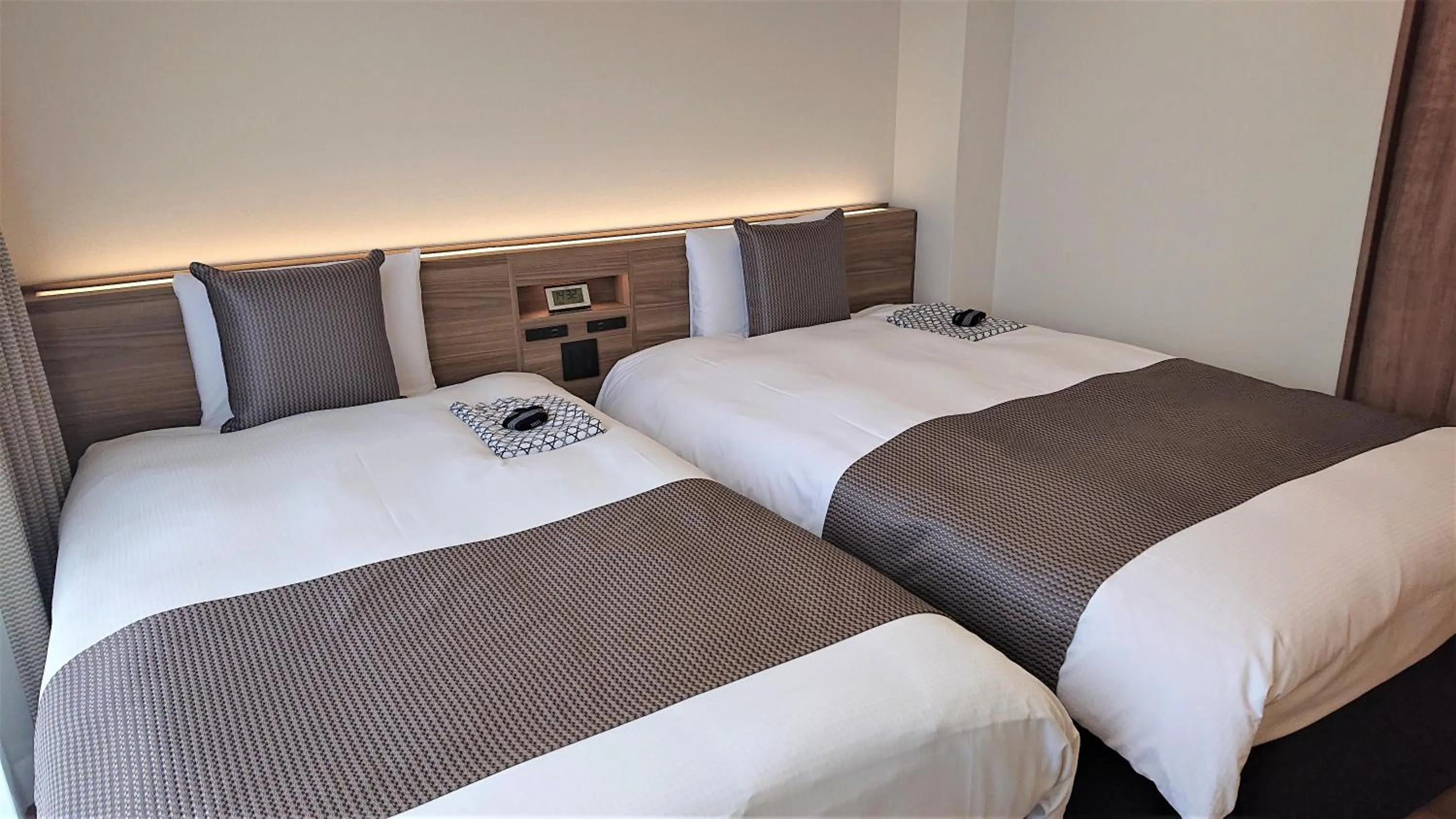 Bedroom, Bed in West Inn Fuji-Yoshida