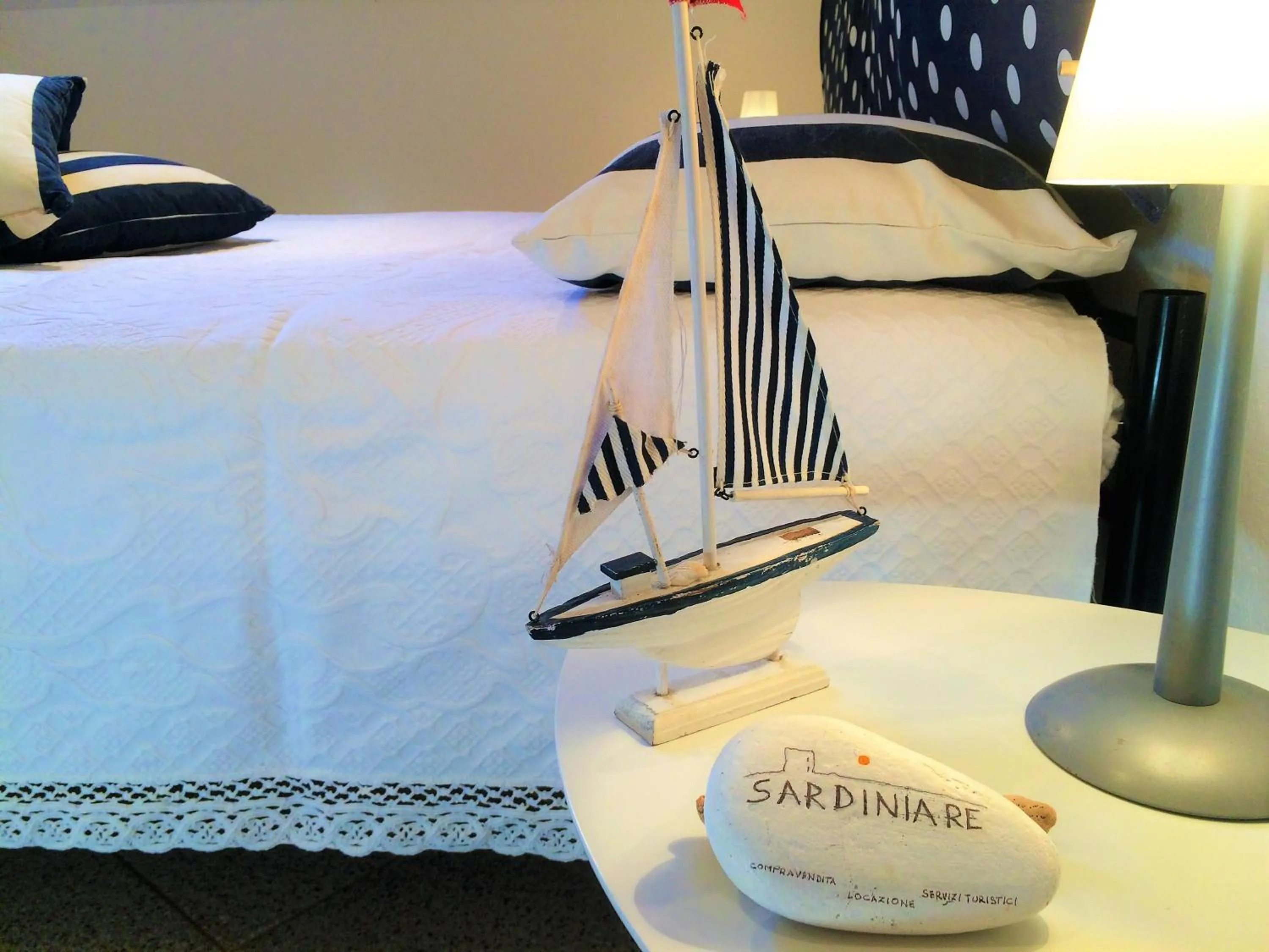 Decorative detail, Bed in Casa Alba Chiara