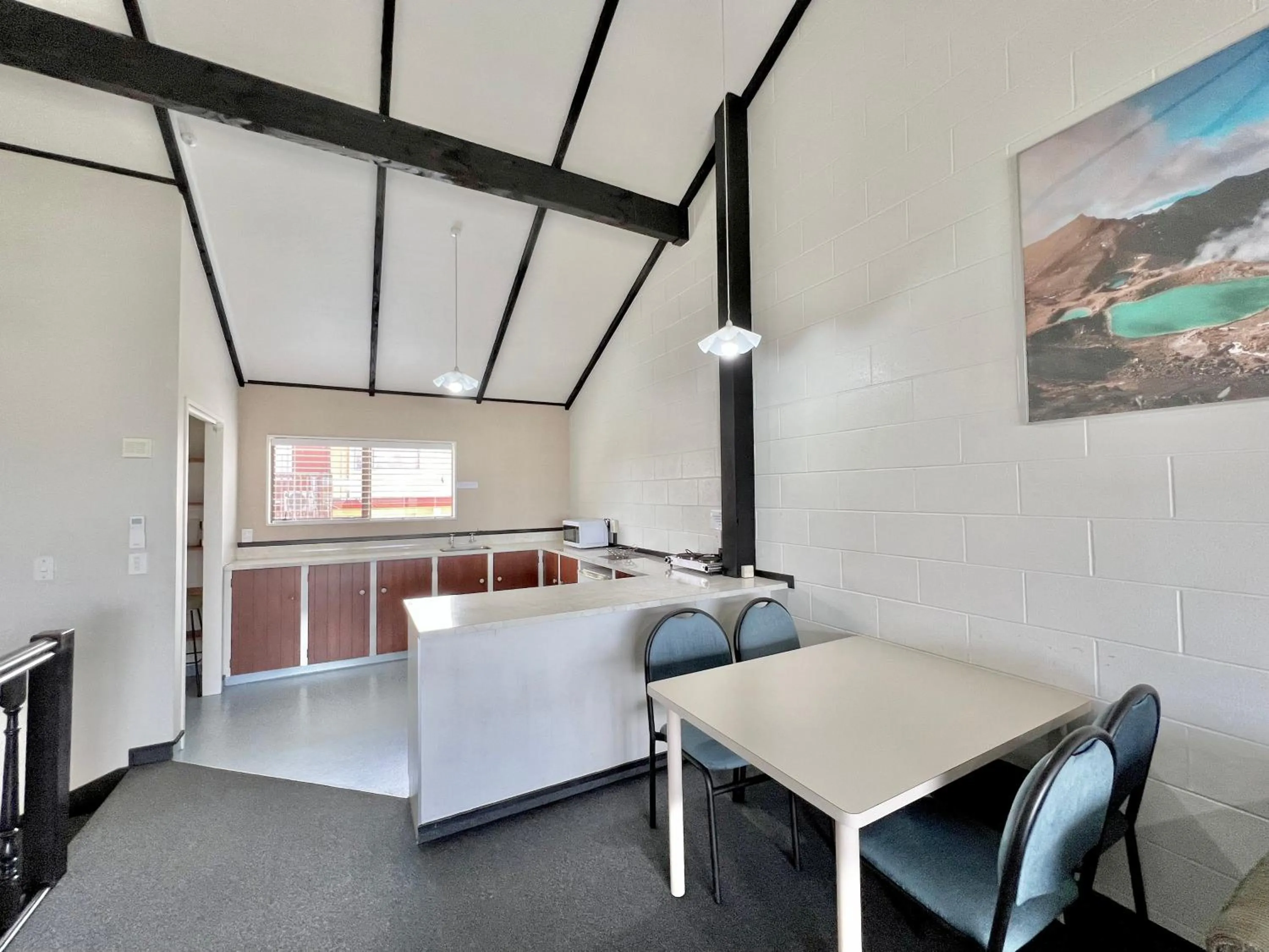 Dining area in Mountain View Motel