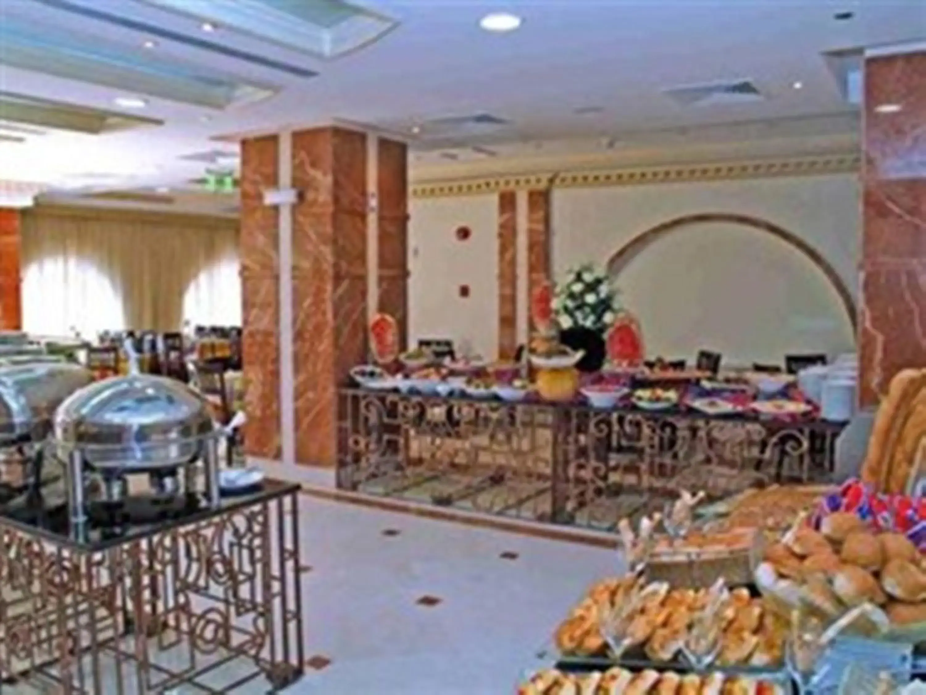 Restaurant/places to eat in Durrat Al Eiman Hotel Restaurant/places to eat in Durrat Al Eiman Hotel