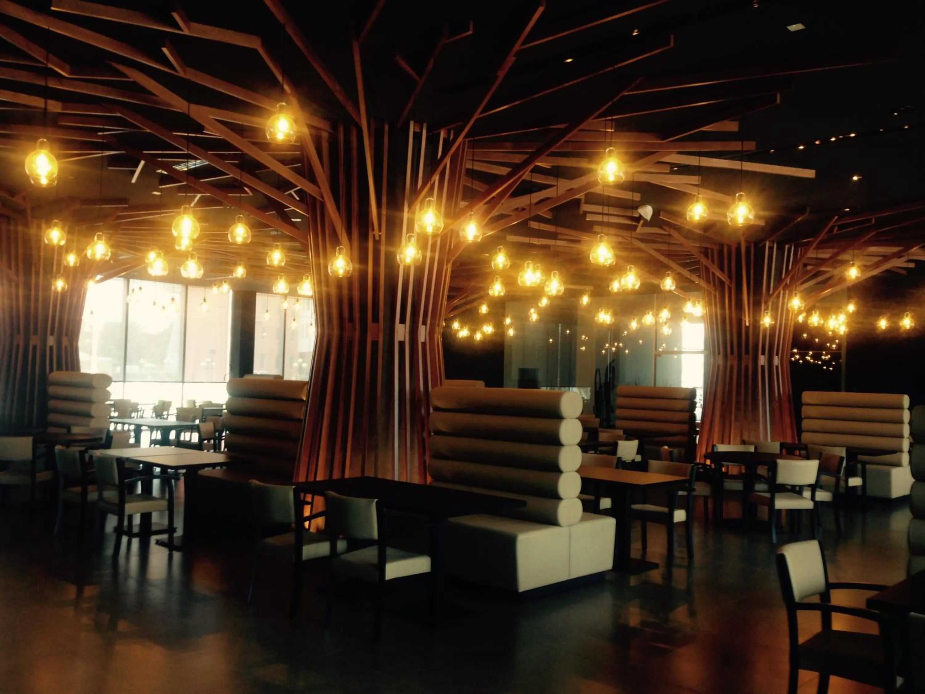 Restaurant/places to eat in Ceiba Hotel Bissau