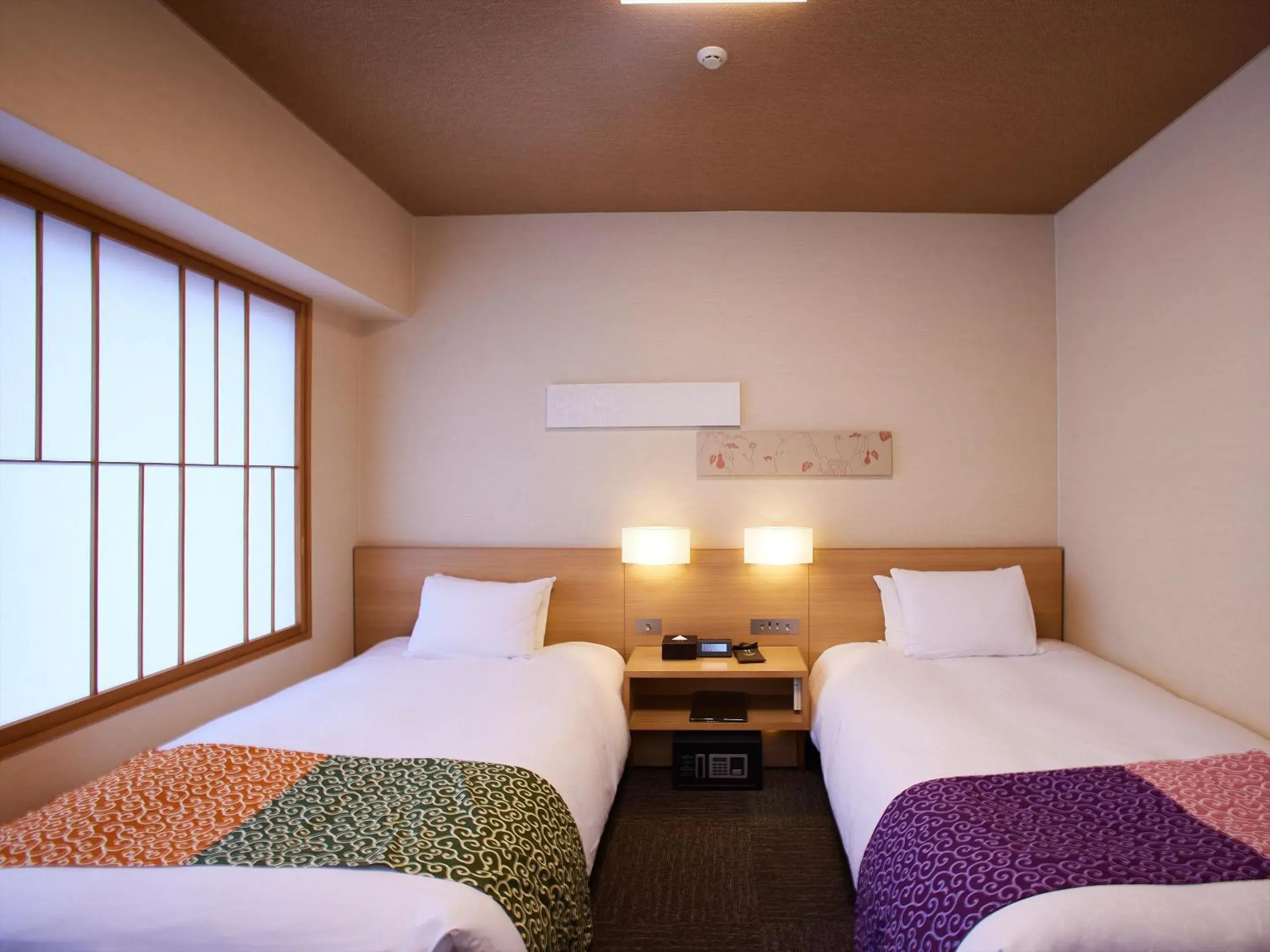 Photo of the whole room, Bed in Kyoto Hot Spring Hatoya Zuihoukaku Hotel