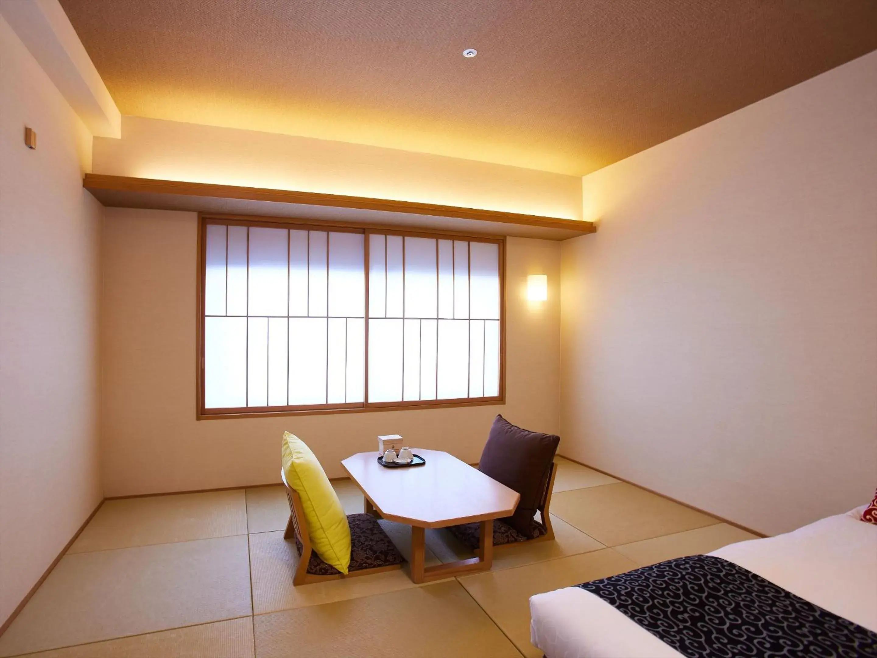 Photo of the whole room, Dining Area in Kyoto Hot Spring Hatoya Zuihoukaku Hotel