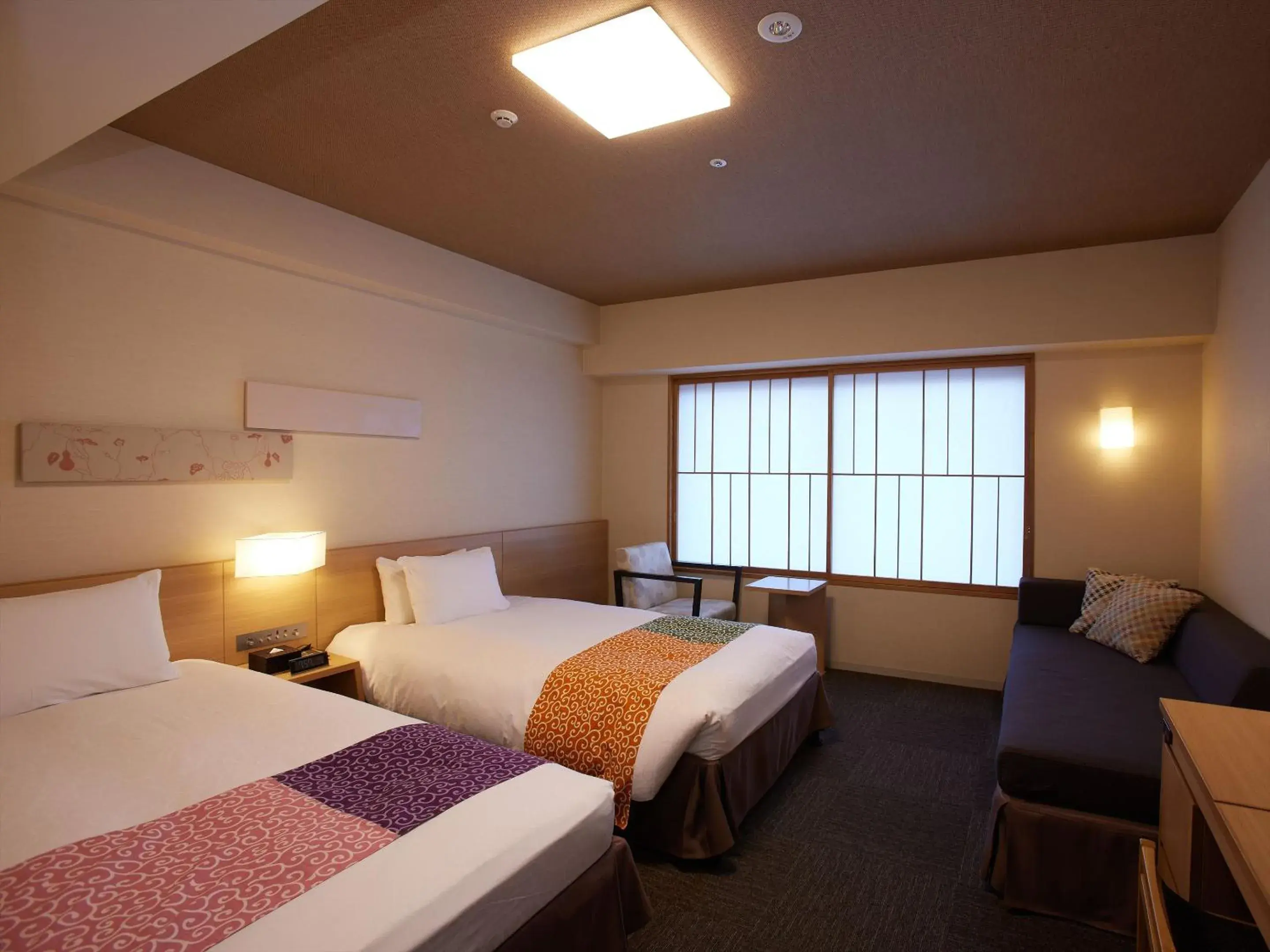 Photo of the whole room, Bed in Kyoto Hot Spring Hatoya Zuihoukaku Hotel