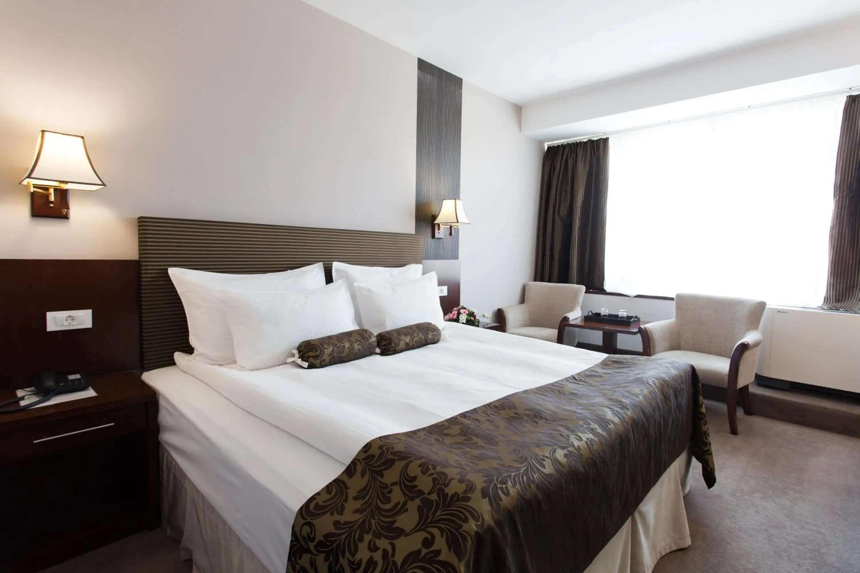 Photo of the whole room, Bed in Grand Hotel Napoca Photo of the whole room, Bed in Grand Hotel Napoca