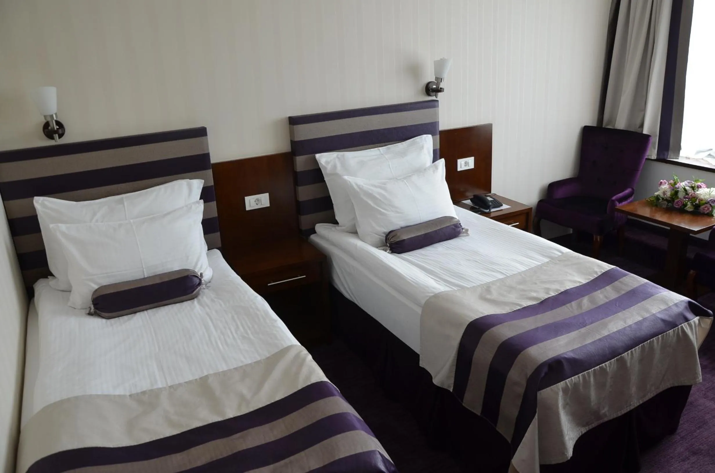 Photo of the whole room, Bed in Grand Hotel Napoca